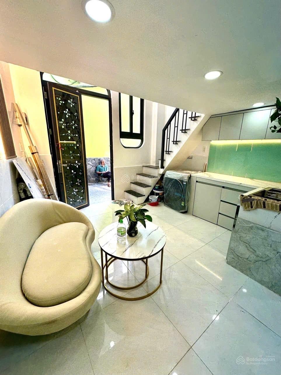 Bán nhà mới, SHR, 3 tầnG 2PN, Đ. Dã Tượng, Q8, dọn vào ở ngay giá 2,38 tỷ