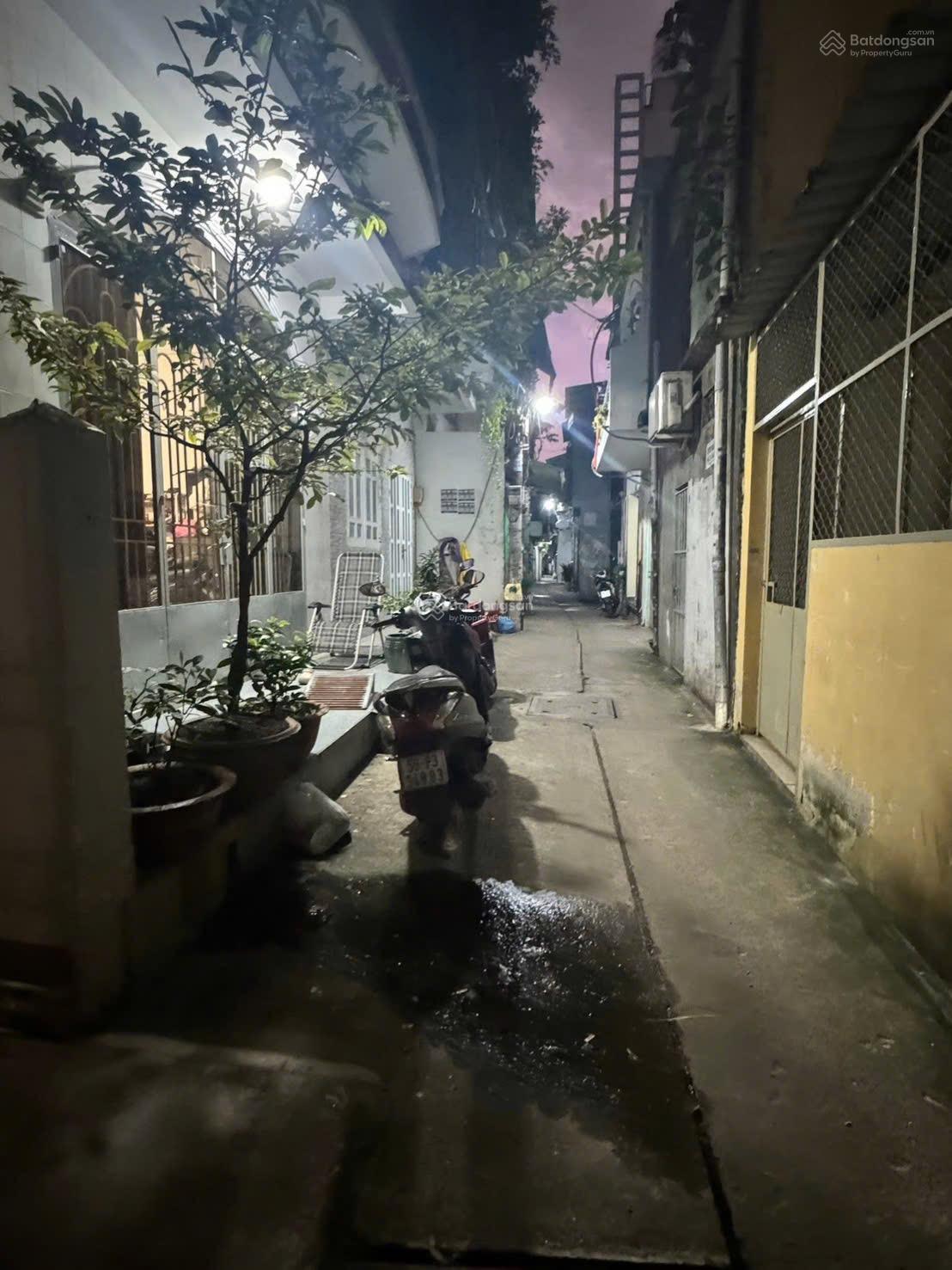 Nhà chính chủ gửi cần bán gấp thuộc phường 14 Tân Bình DT: 6,6 x 5,5m đúc 1 tấm giá: 5tỷ300tr