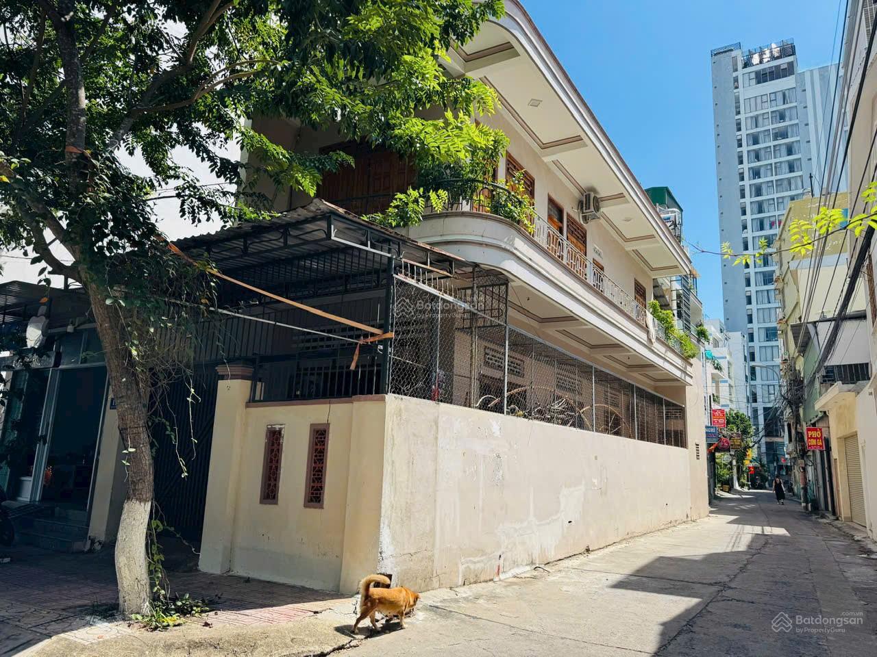 Nhà 2 tầng, góc 2 mặt tiền Nguyễn Hiền, sát Mai Xuân Thưởng ra biển Hòn Chồng 250m giá: 14 tỷ