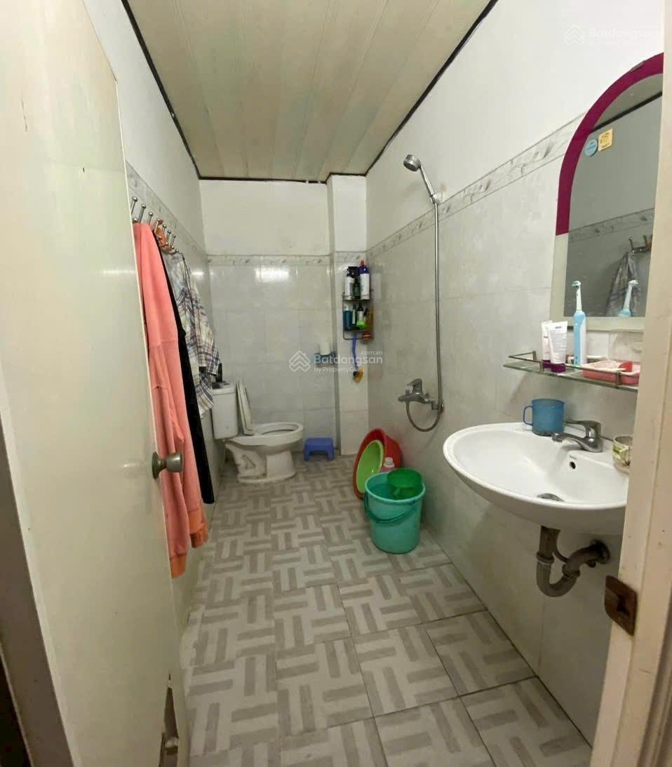 Nhà 2 tầng, góc 2 mặt tiền Nguyễn Hiền, sát Mai Xuân Thưởng ra biển Hòn Chồng 250m giá: 14 tỷ