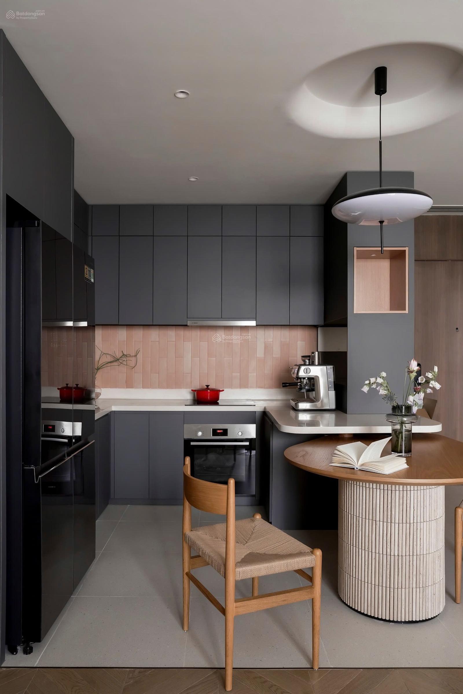 Duy nhất 01 căn view sông trực diện full đầy đủ nội thất giá 11.7 tỷ toà West có sổ LH: 0934 138 *** Duy nhất 01 căn view sông trực diện full đầy đủ nội thất giá 11.7 tỷ toà West có sổ LH: 0934 138 ***