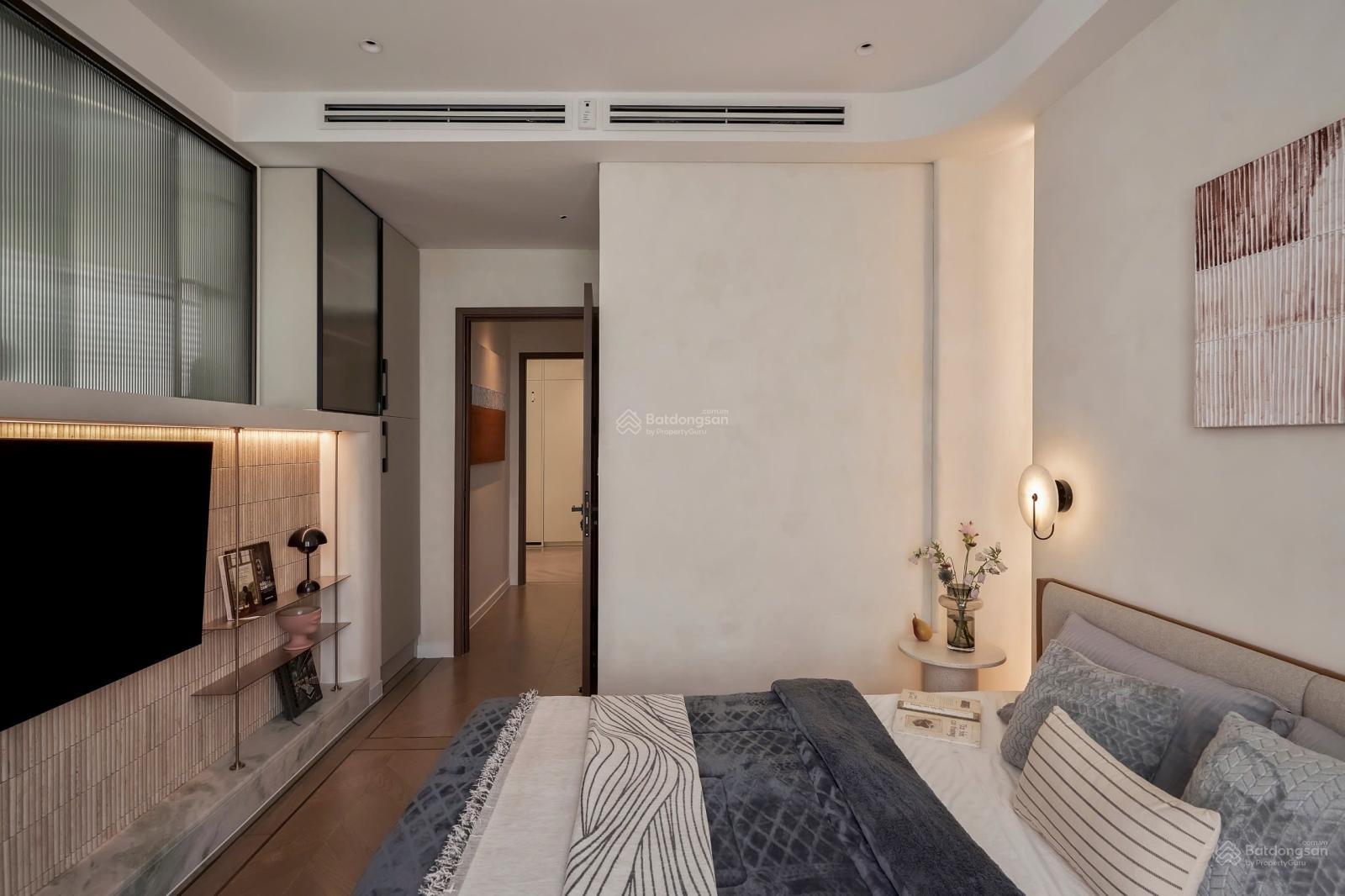 Duy nhất 01 căn view sông trực diện full đầy đủ nội thất giá 11.7 tỷ toà West có sổ LH: 0934 138 *** Duy nhất 01 căn view sông trực diện full đầy đủ nội thất giá 11.7 tỷ toà West có sổ LH: 0934 138 ***