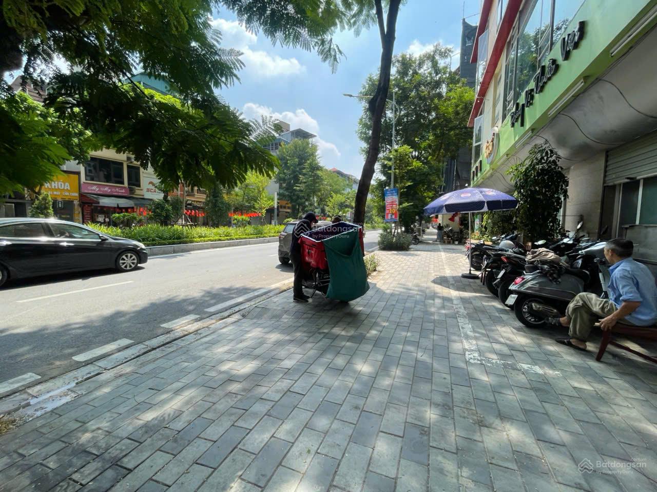 Bán đất mặt phố 48 tỷ 95m2 MT 4m vỉa hè ô tô tránh kinh doanh đa chức năng Lạc Long Quân, Tây Hồ Bán đất mặt phố 48 tỷ 95m2 MT 4m vỉa hè ô tô tránh kinh doanh đa chức năng Lạc Long Quân, Tây Hồ