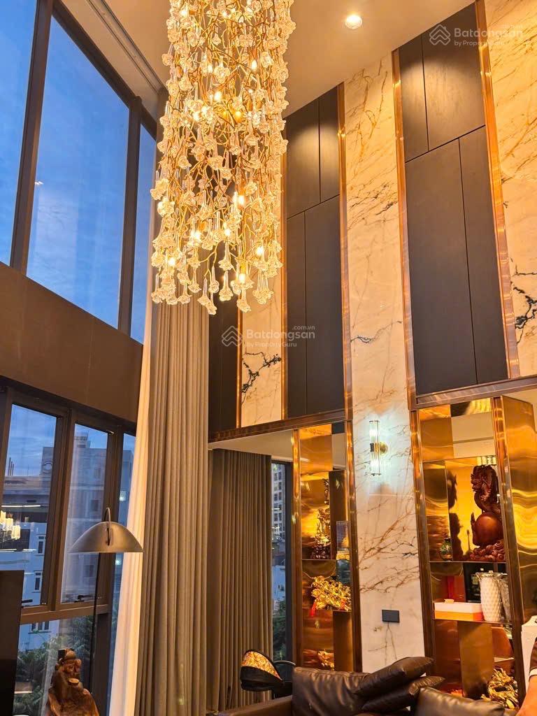 Tuyệt phẩm lô góc 210m2 - 3 thoáng - mặt phố view sông - vỉa hè 3 bên - ô tô 46 chỗ tránh