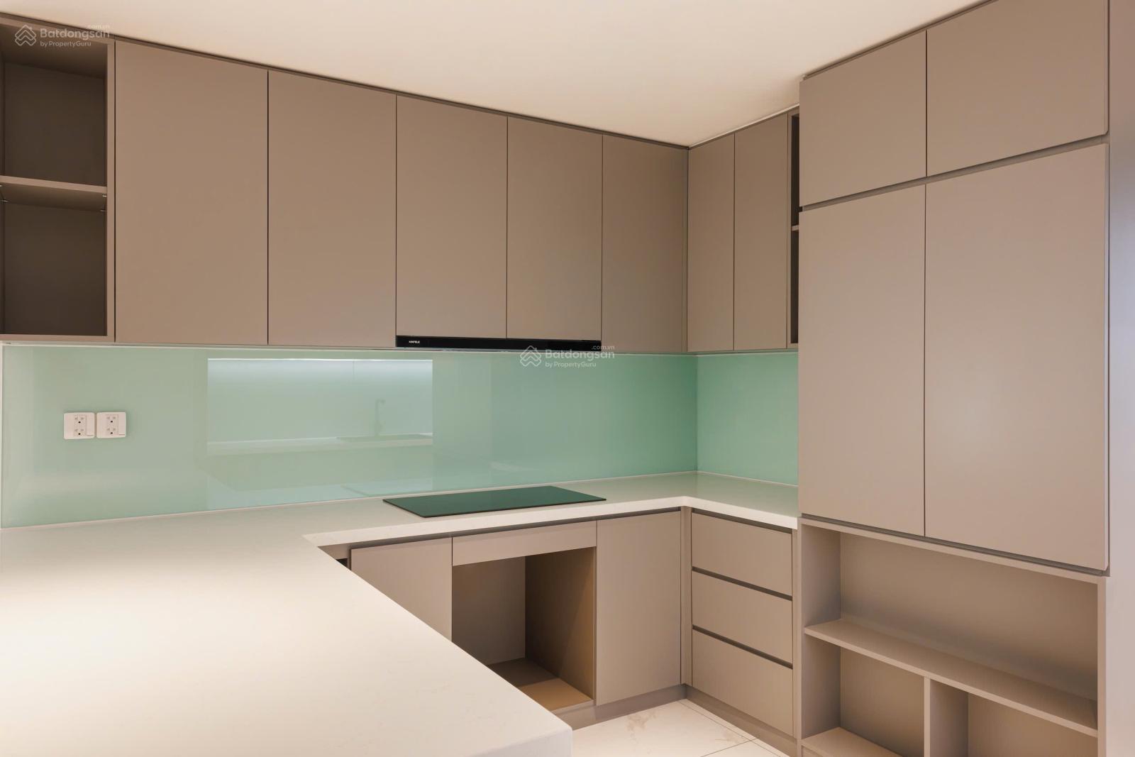 Căn hộ mặt tiền Trần Hưng Đạo, cách Bùi Viện 5 phút, nhận nhà ngay, đã có sổ hồng. Căn hộ mặt tiền Trần Hưng Đạo, cách Bùi Viện 5 phút, nhận nhà ngay, đã có sổ hồng.