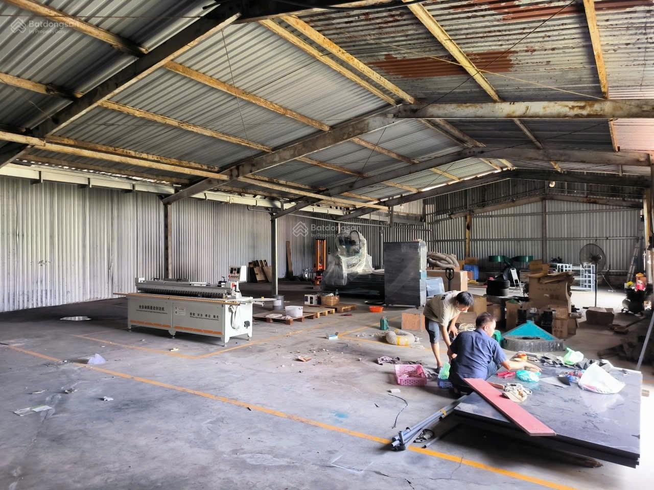 Cho thuê kho xưởng 351m2 gần QL 1A, Linh Trung, Quận Thủ Đức