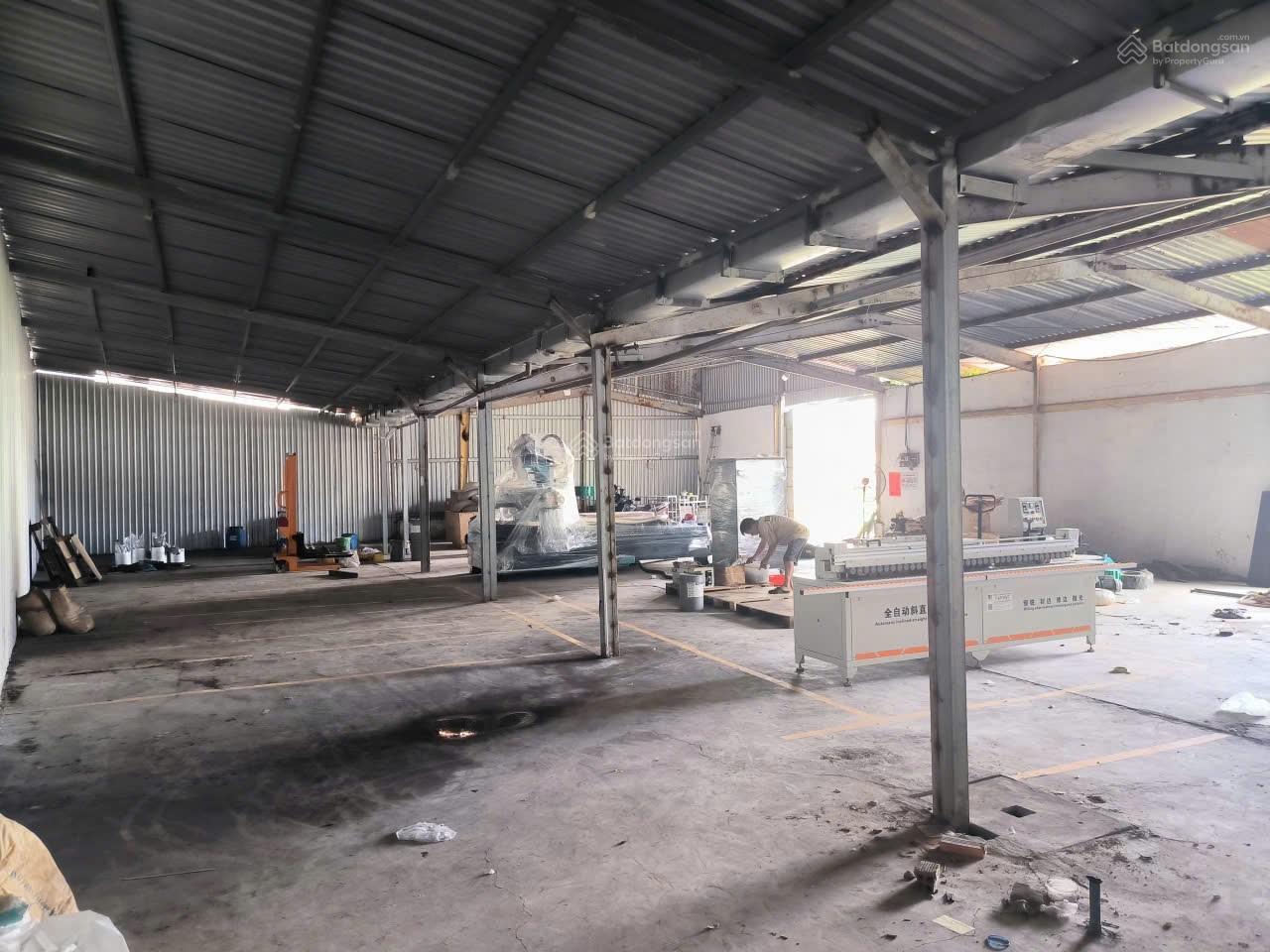 Cho thuê kho xưởng 351m2 gần QL 1A, Linh Trung, Quận Thủ Đức