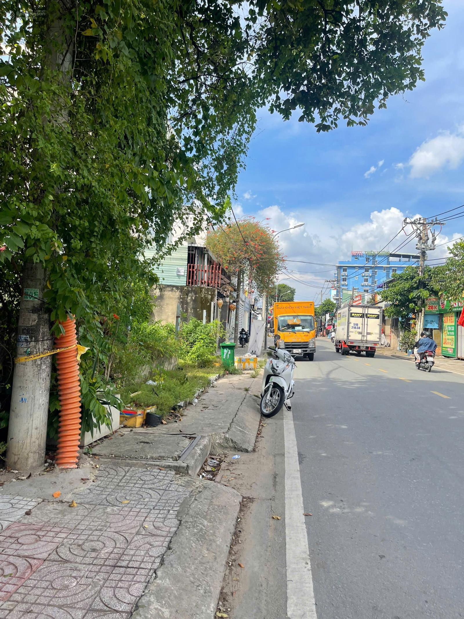 BÁN ĐẤT MT Đ.LINH ĐÔNG P. LINH ĐÔNG THỦ ĐỨC.DT 758M GIÁ 90 TỶ TL