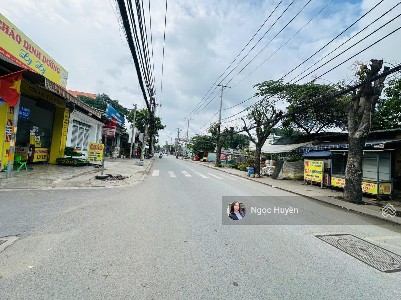 Siêu phẩm - bán nhà 2 tầng mặt tiền Ngô Chí Quốc - KV kinh doanh sầm uất - giá 8 tỷ Siêu phẩm - bán nhà 2 tầng mặt tiền Ngô Chí Quốc - KV kinh doanh sầm uất - giá 8 tỷ