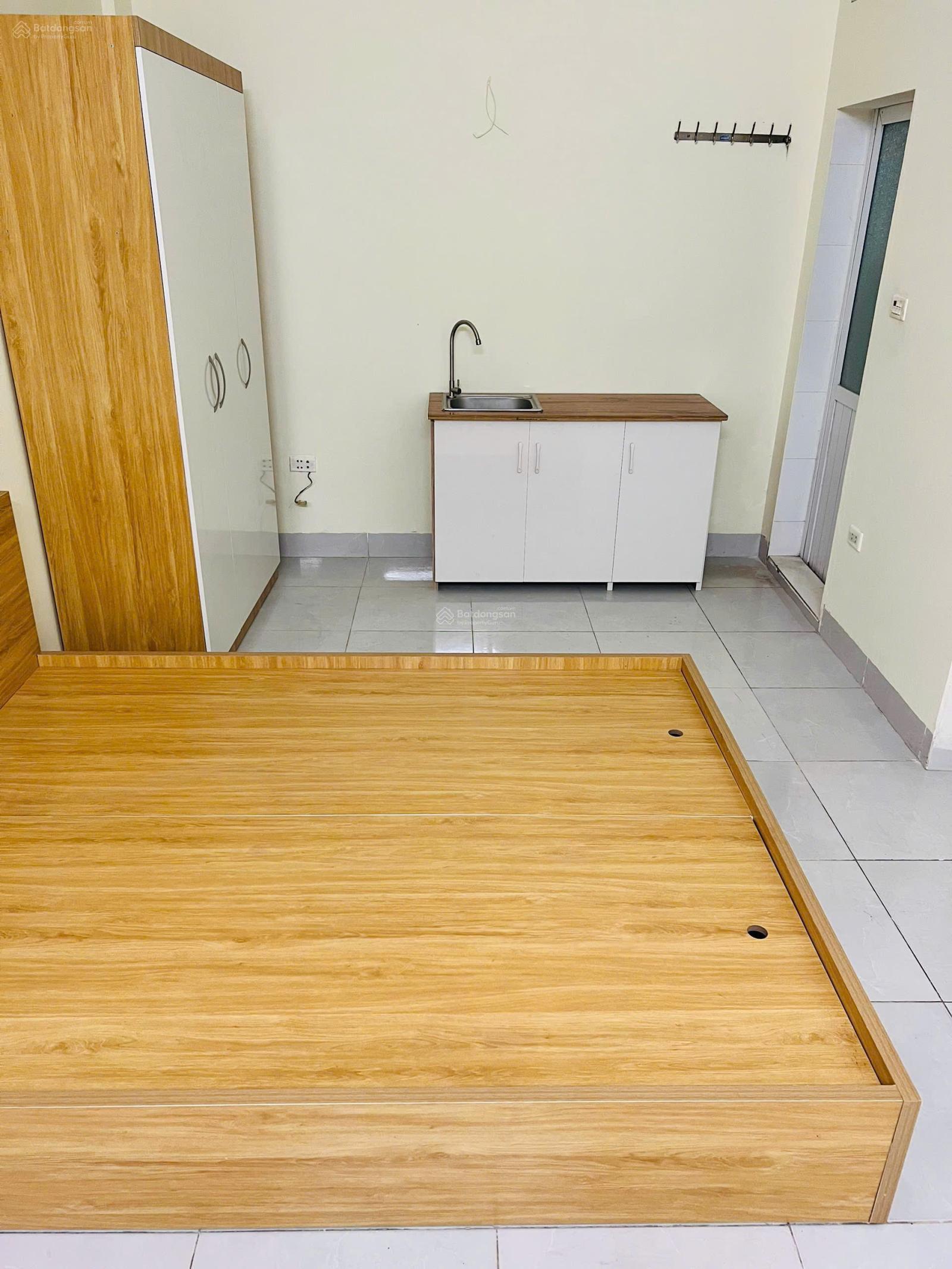 Cho thuê phòng trọ tại dịch vụ Mỗ Lao, có đồ nội thất cơ bản, vào được ngay