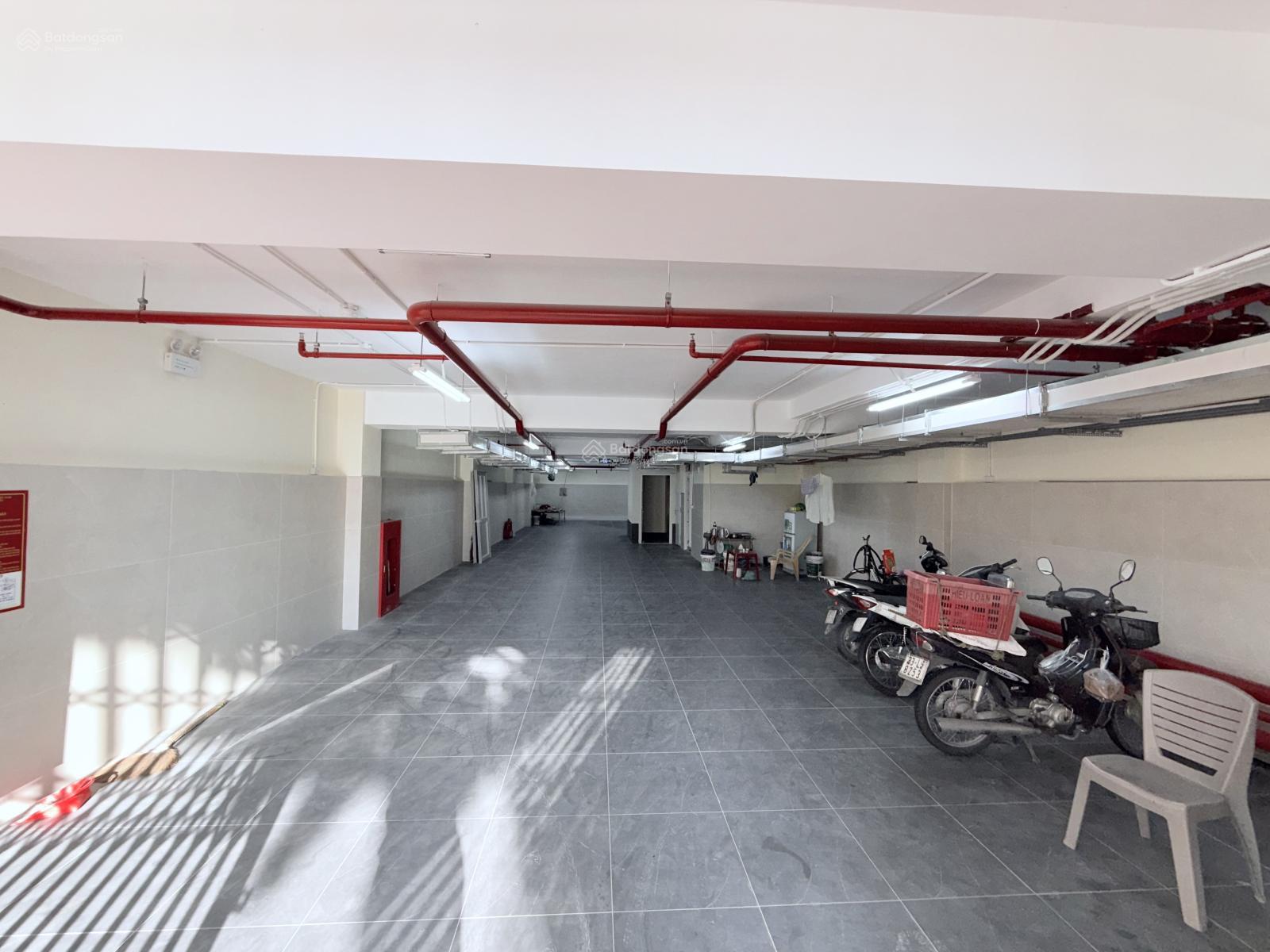 Cho thuê nhà Võ Chí Công, 250m2, 10 tầng, MT 8m, thang máy, PCCC, nhà mới