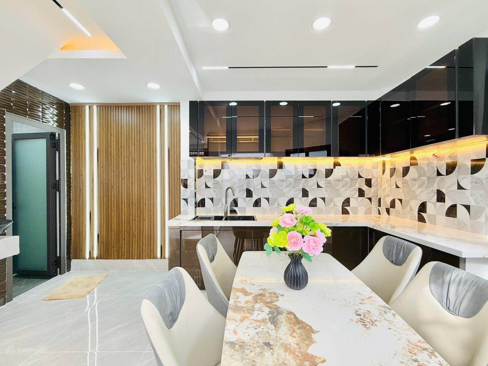 Bán nhà góc 2 MT - sát mặt tiền đường Nguyễn Duy Cung P. 12 - Gò Vấp - HCM. Giá bán: 3 tỷ 790