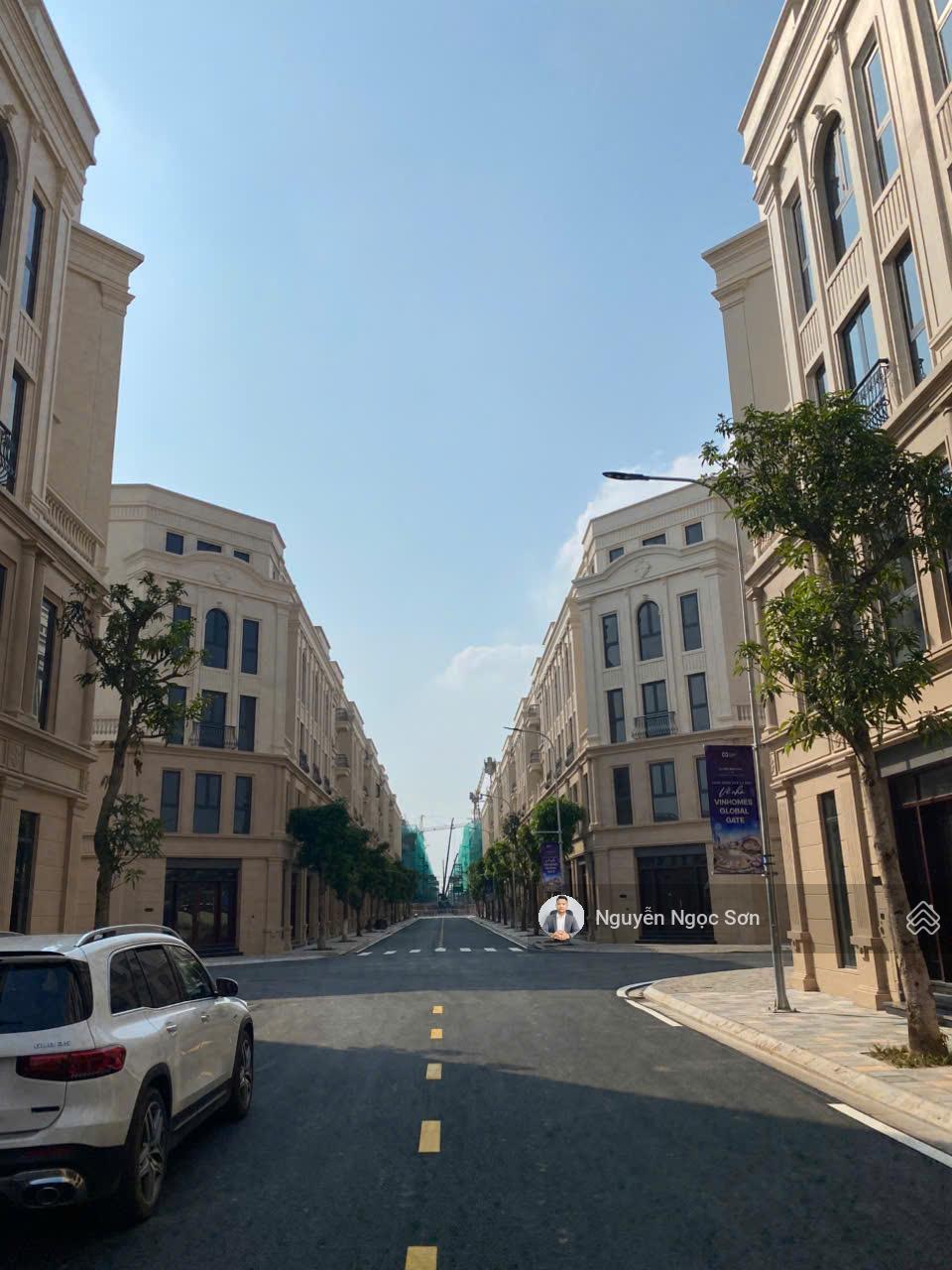 Cần bán căn TN3 - 75m2 - 28 tỷ - giá vay cạnh hồ 32ha và cạnh công viên Thiên Nga