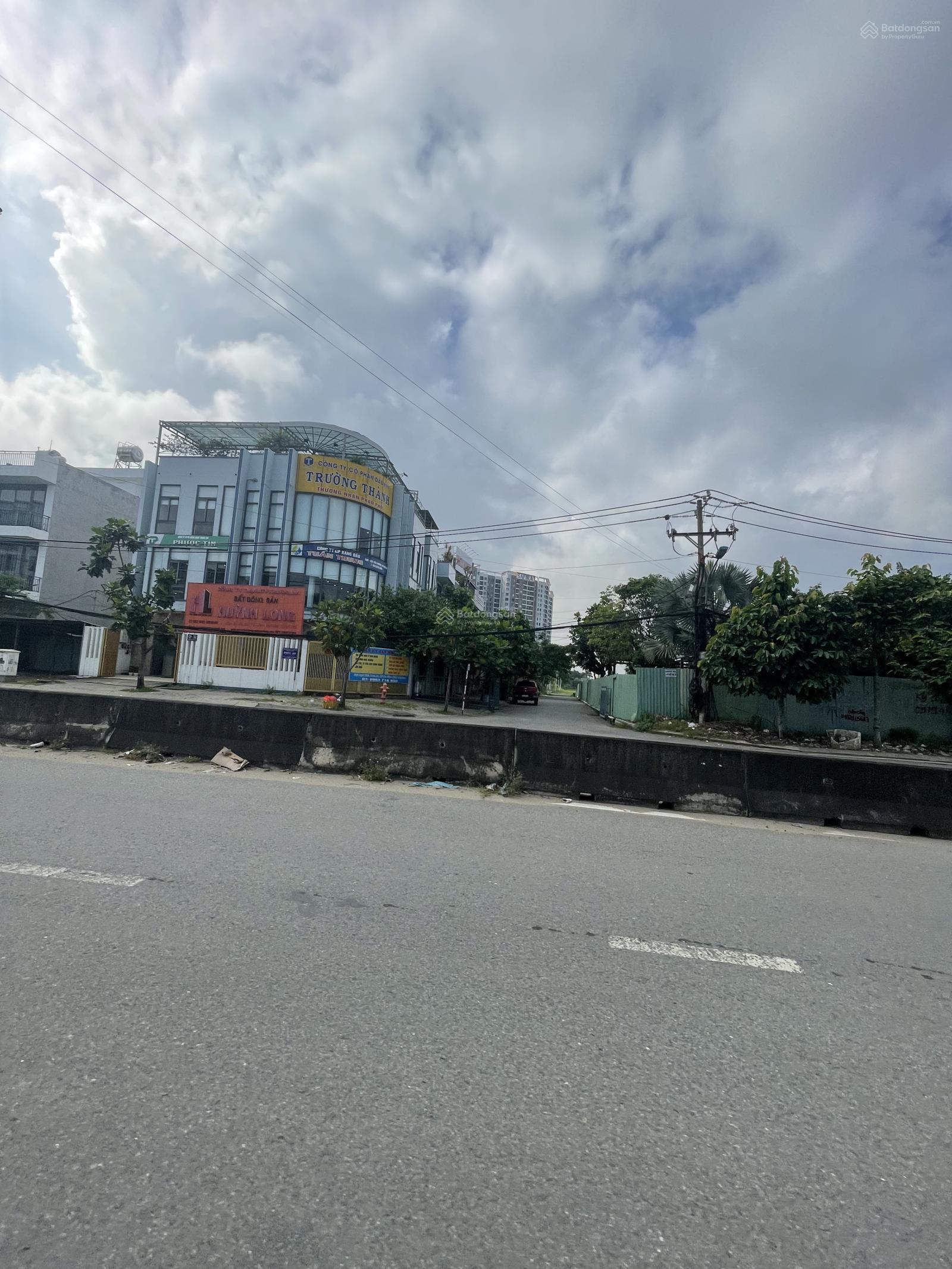 Bán nhanh 108m2 đất nền Liên Phường, Quận 9, giá 82 tr/ m2 sổ riêng