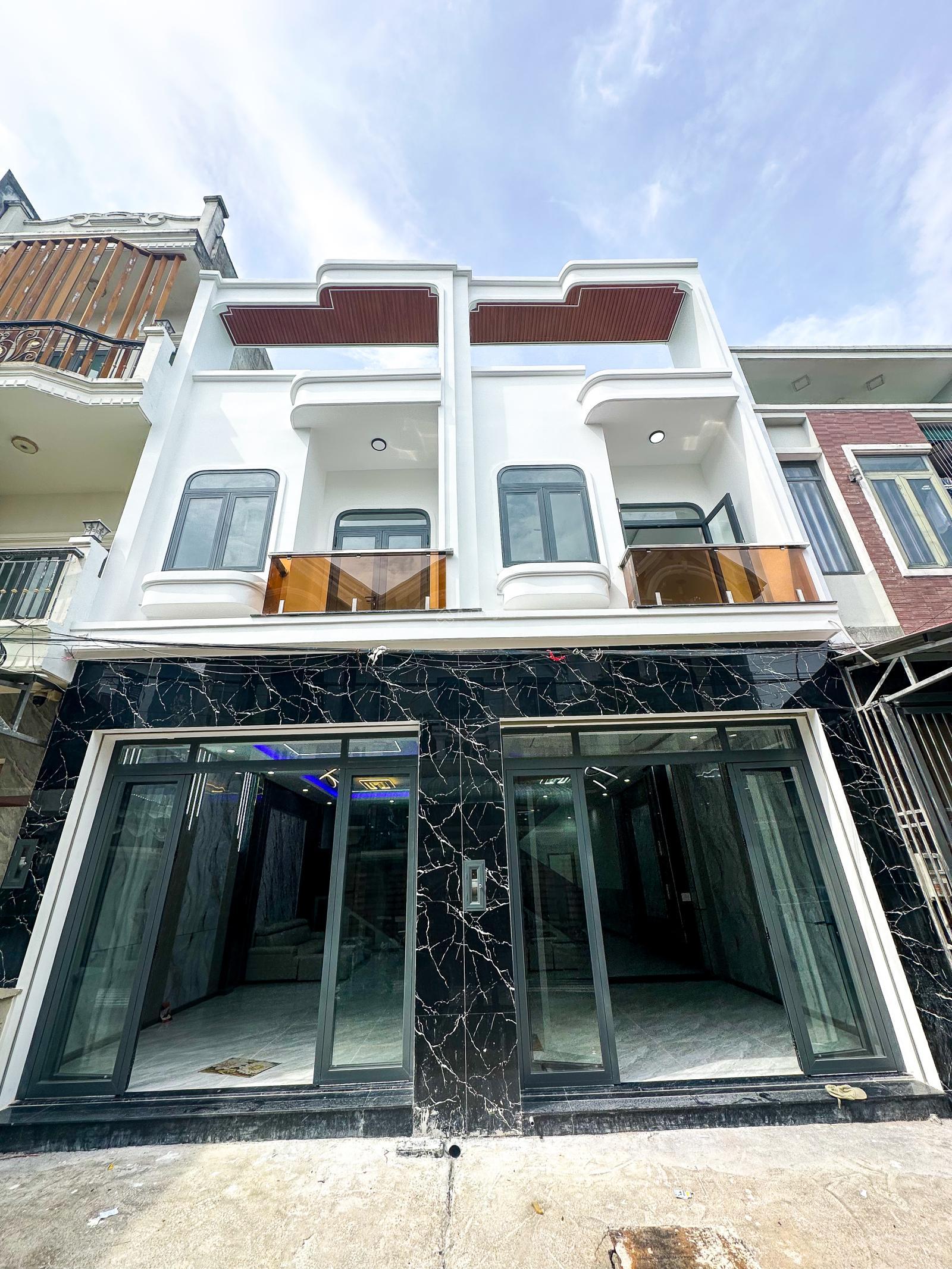 Bán nhà 1 trệt 1 lầu (hoàn công) KDC vip Hoá An ngay đường Nguyễn Thị Tồn. Giá chỉ 3,750 tỷ