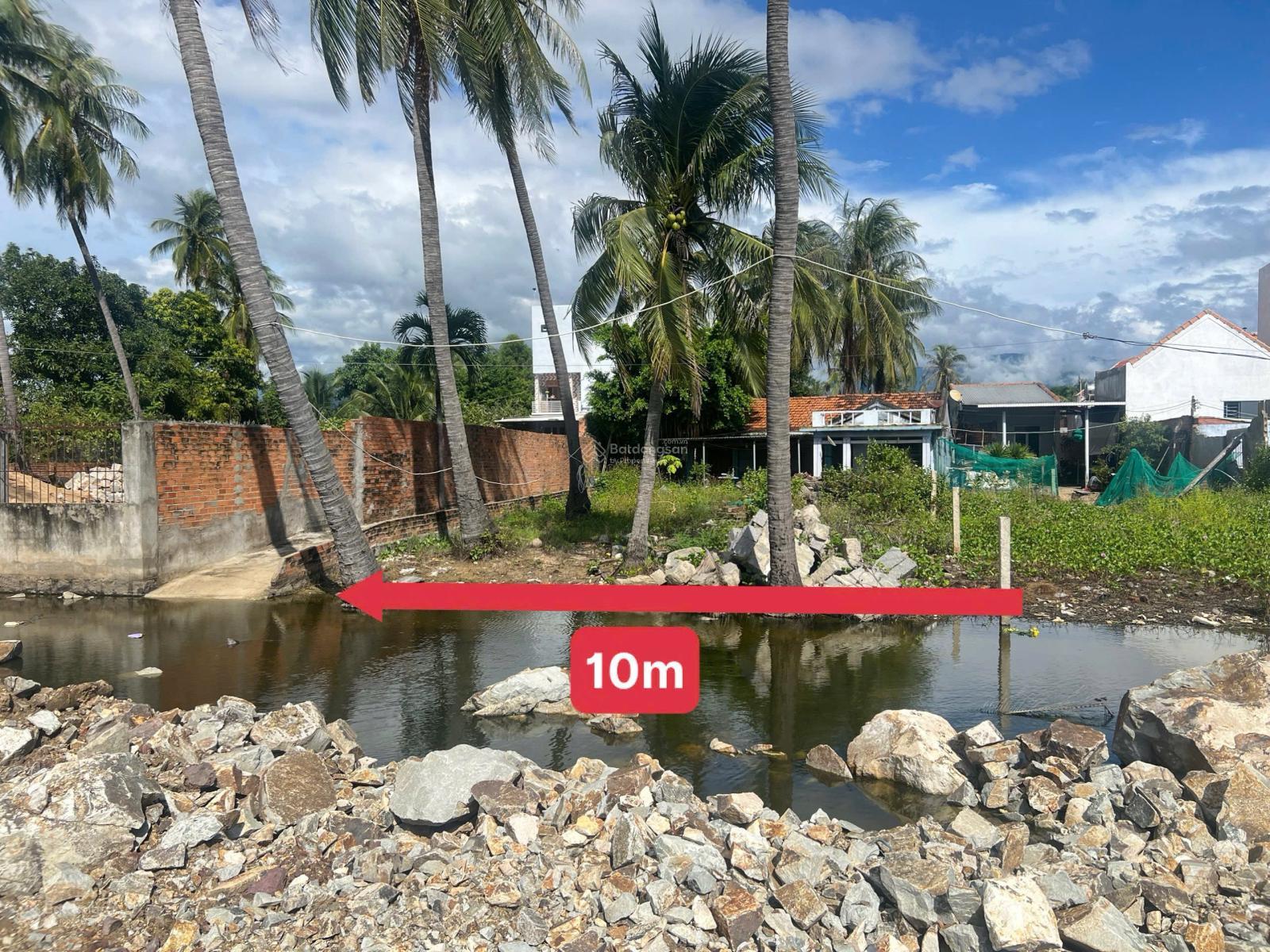 Mặt biển KKT Vân Phong - Vạn Ninh - mặt tiền 10 m. Giá 43 tr/m2