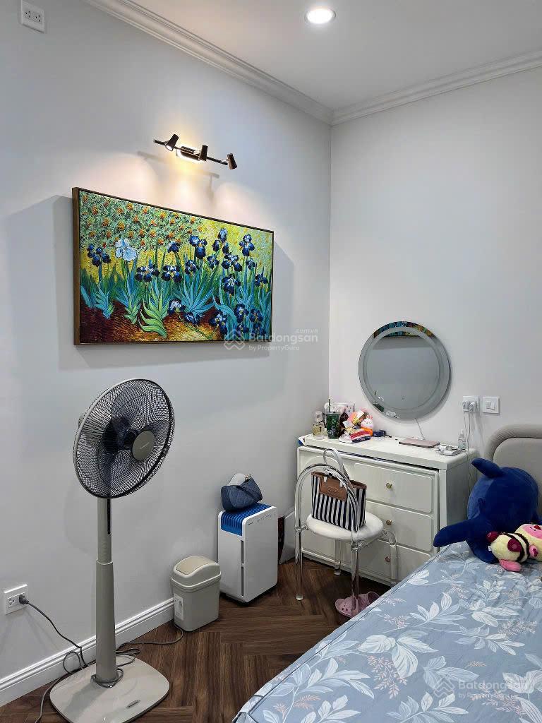 Bán căn 2 phòng ngủ 107m2 Vinhomes Royal City giá 13 tỷ 4 net - Em Sơn Royal