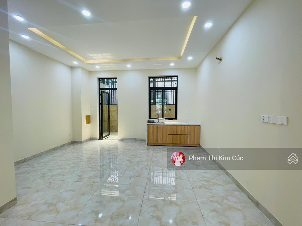 33tr/tháng (bao thuế) nhà phố view hồ đường 25m hoàn thiện mới, phù hợp mở công ty, văn phòng