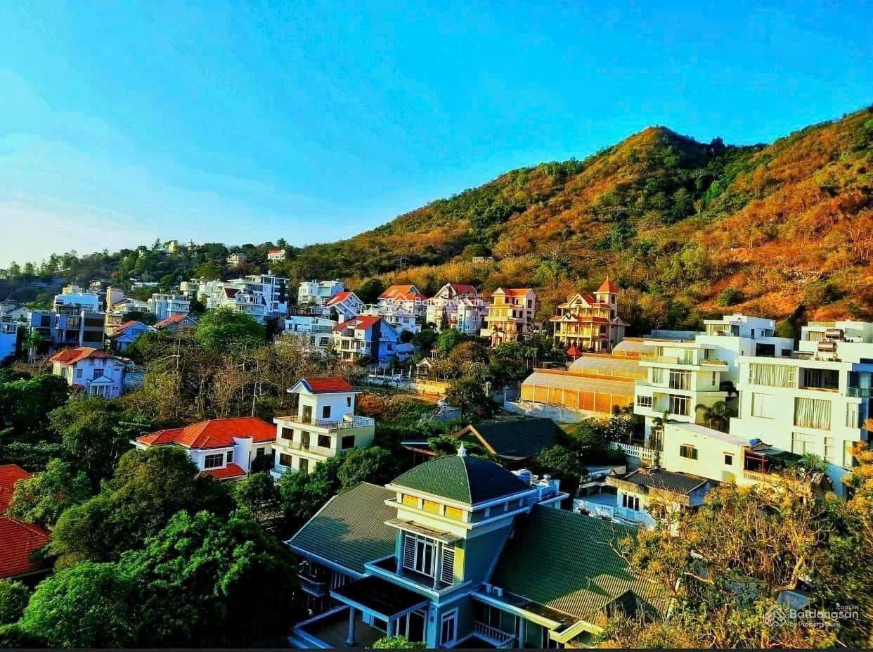 Bán biệt thự view biển (đồi sứ bãi trước Vũng Tàu), 262.9m2 giá 30 tỷ đối diện thủy cung du thuyền