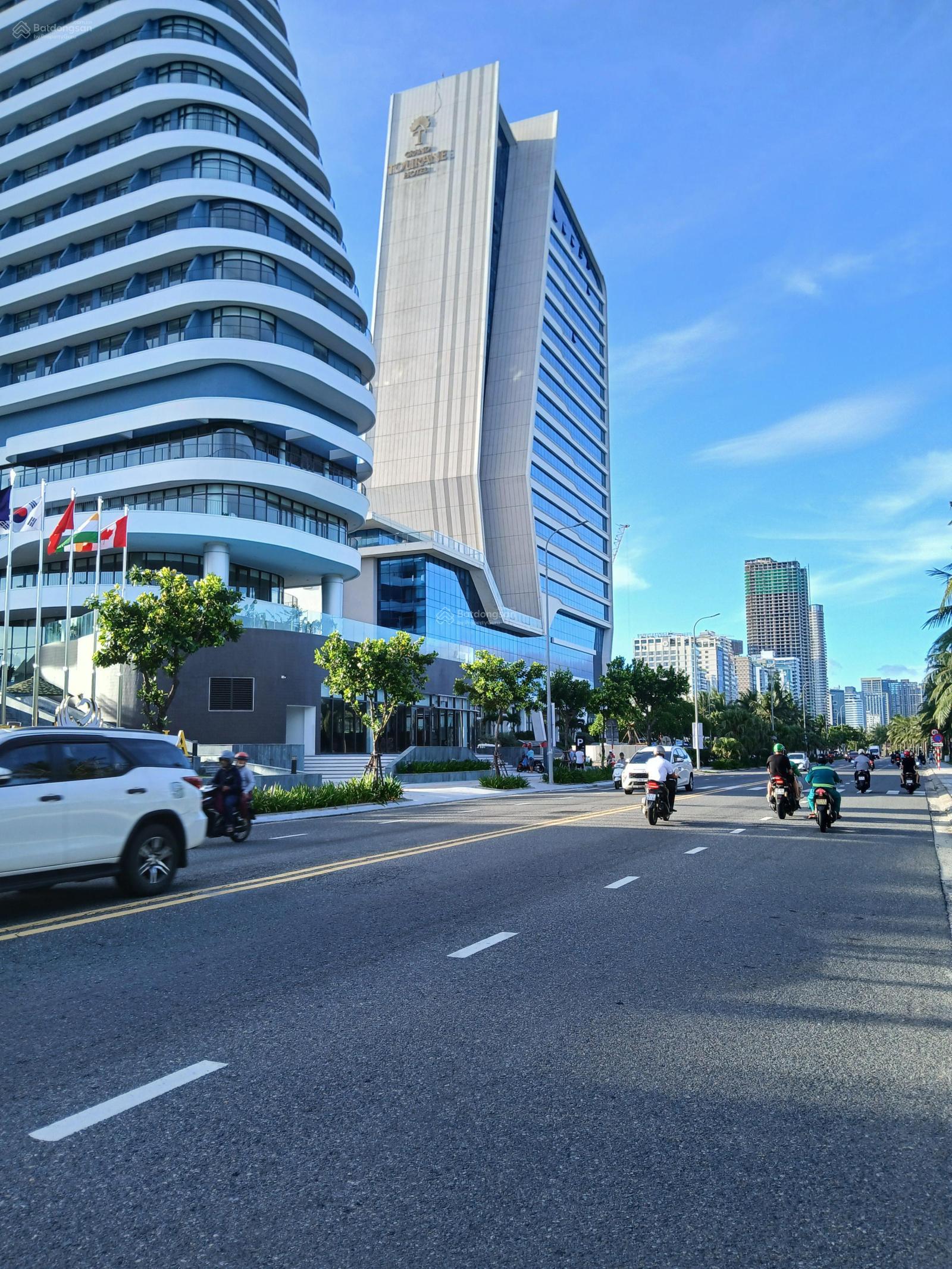 Cần bán gấp căn nhà 2 tầng phố biển Hồ Xuân Hương, cách biển chỉ 200m giá 7tỷ 5 thương lượng