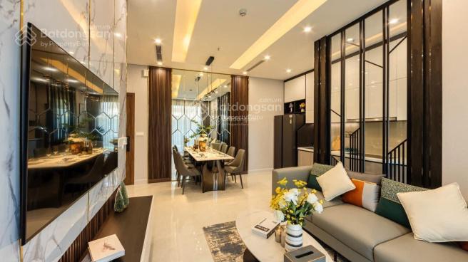 Bán chung cư Bàu Cát 2: DT 53m2 2PN (Thang bộ) giá 2.25 tỷ, LH 0909 563 *** Hưng