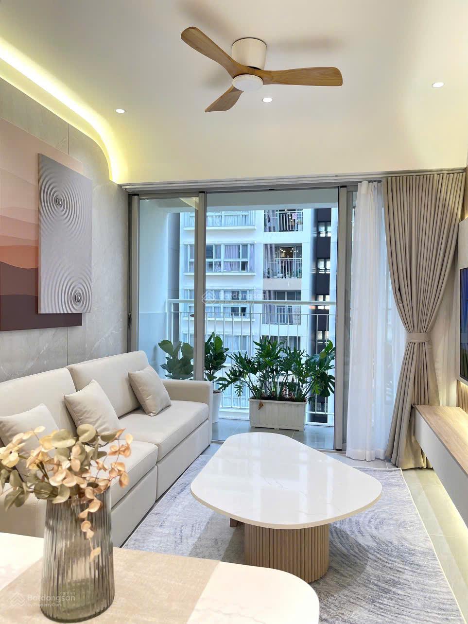 Cần cho thuê căn hộ Scenic Valley 1,2, PMH Q7 nhà đẹp, cam kết giá siêu rẻ. LH 0911 839 *** (Ms Hà)