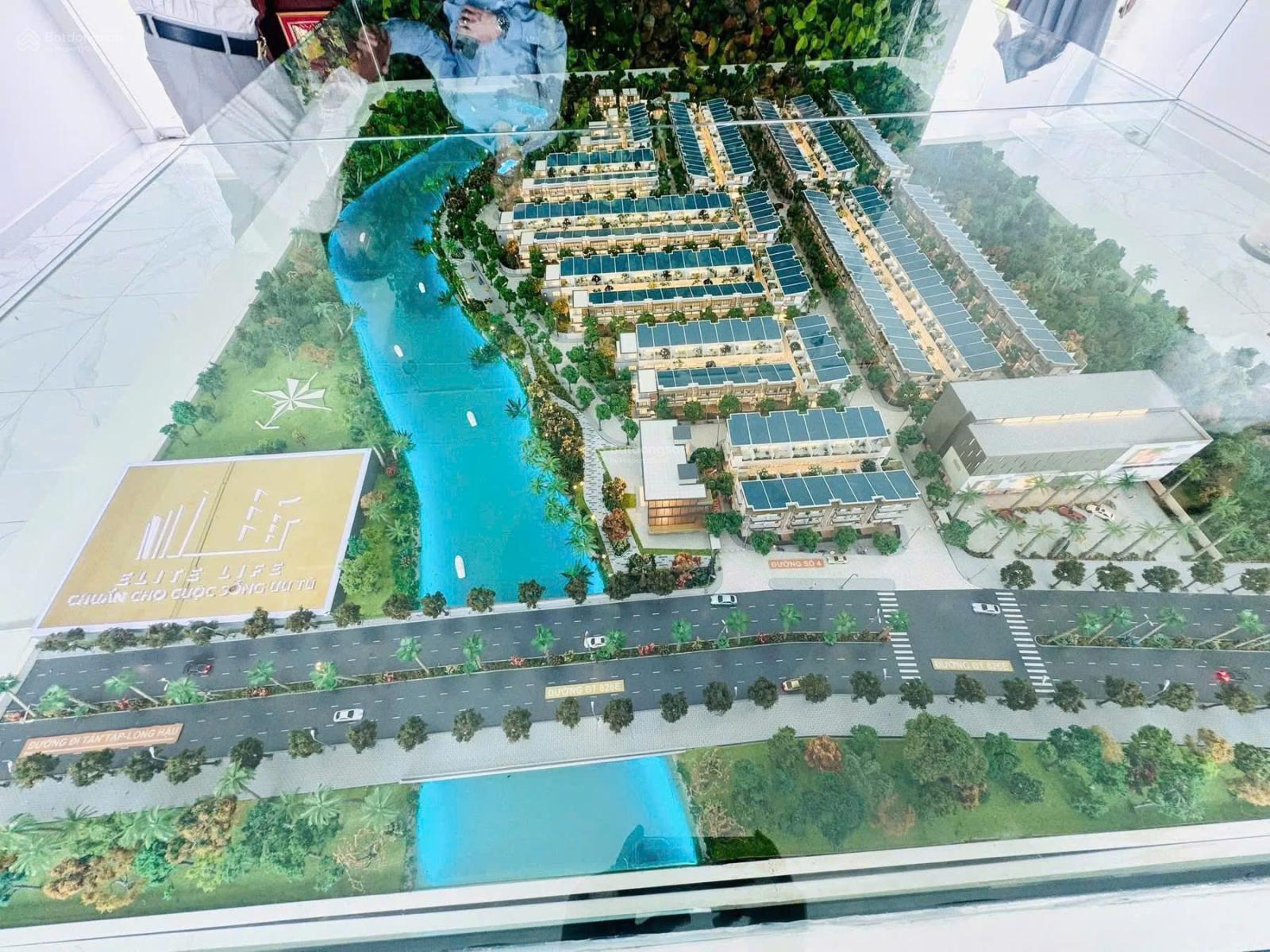 Bán nhà phố 1 trệt 2 lầu Elite life,Cần Giuộc, giá chỉ 4.05tỷ, chiết khấu lên tới 13% tư vấn 24/24h Bán nhà phố 1 trệt 2 lầu Elite life,Cần Giuộc, giá chỉ 4.05tỷ, chiết khấu lên tới 13% tư vấn 24/24h