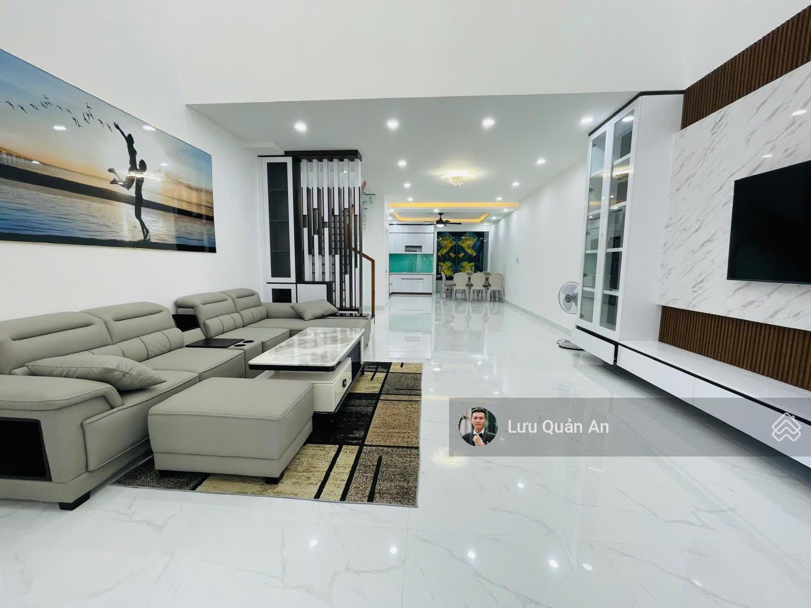 Bán nhà đẹp mới xây HXH gần mặt tiền Chu Văn An, 88m2 - 5x18. Full nội thất giảm 500triệu chỉ 12 tỷ