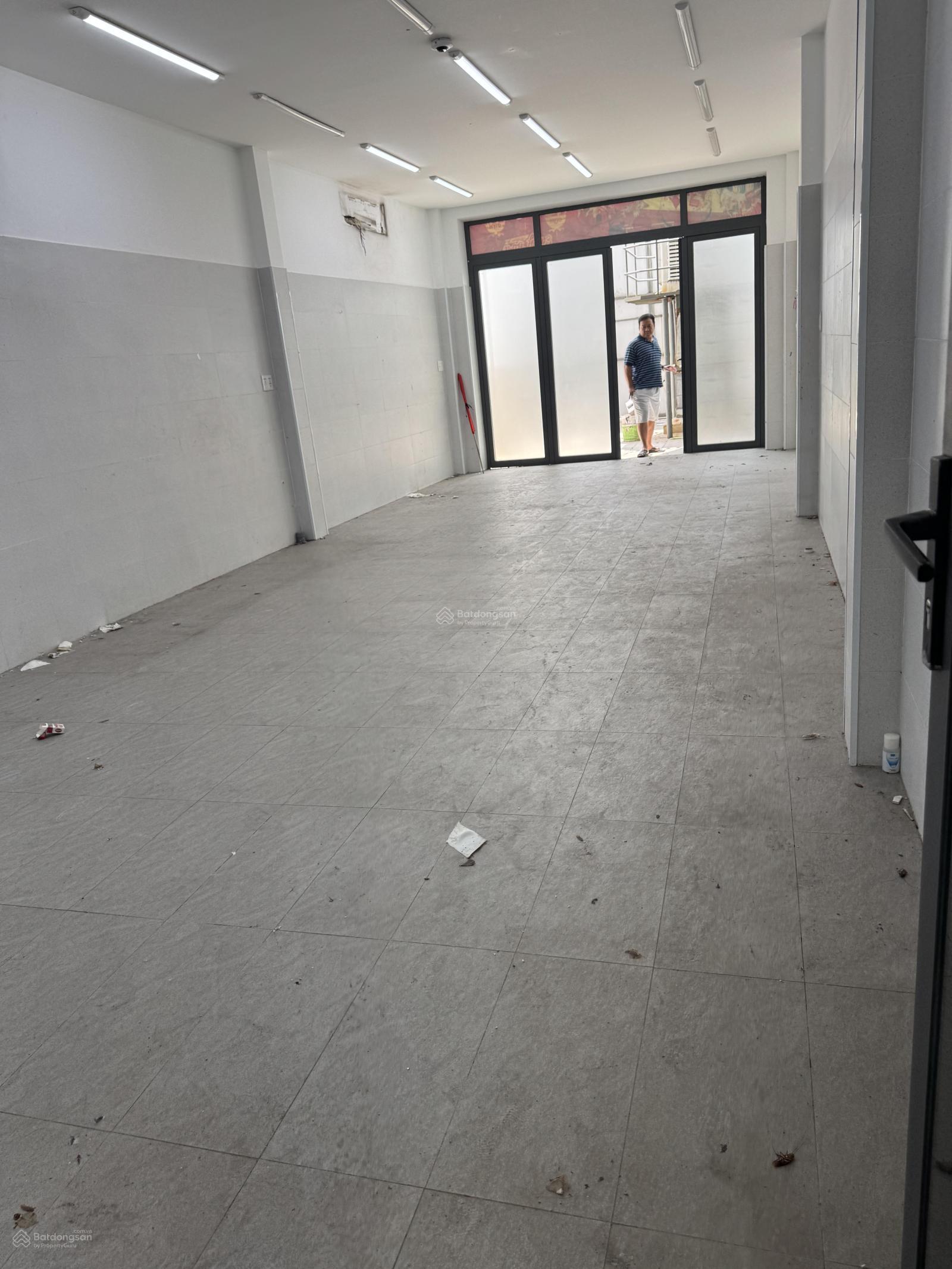 MT Thống Nhất P16 DT 4.5x25m 3 tầng vị trí đẹp kinh doanh ngay chợ Xóm Mới giá 19.5 tỷ Tl, dct 40tr