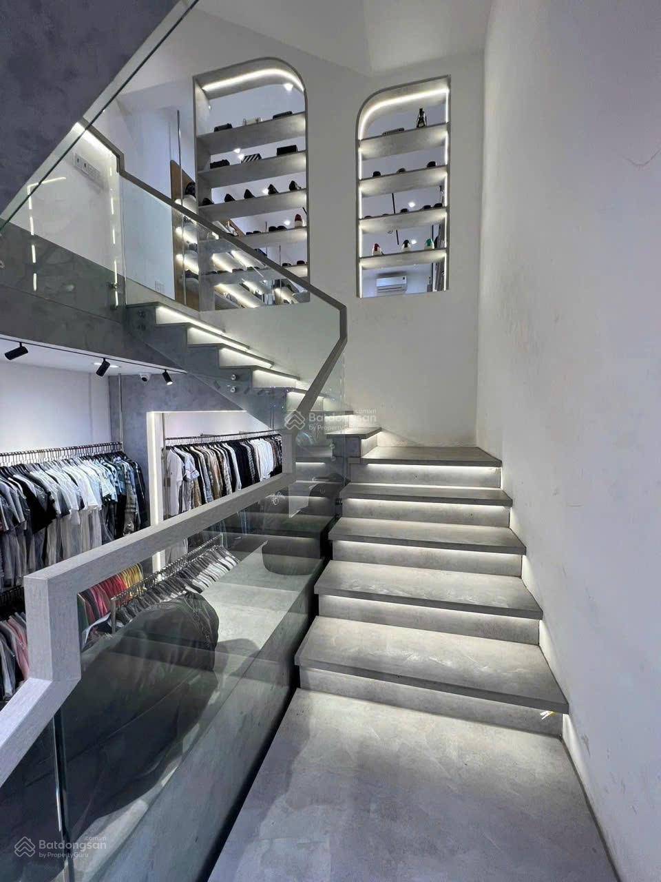 Cho thuê nhà mặt tiền đường D - Khu Đại Học, Quận Bình Thạnh