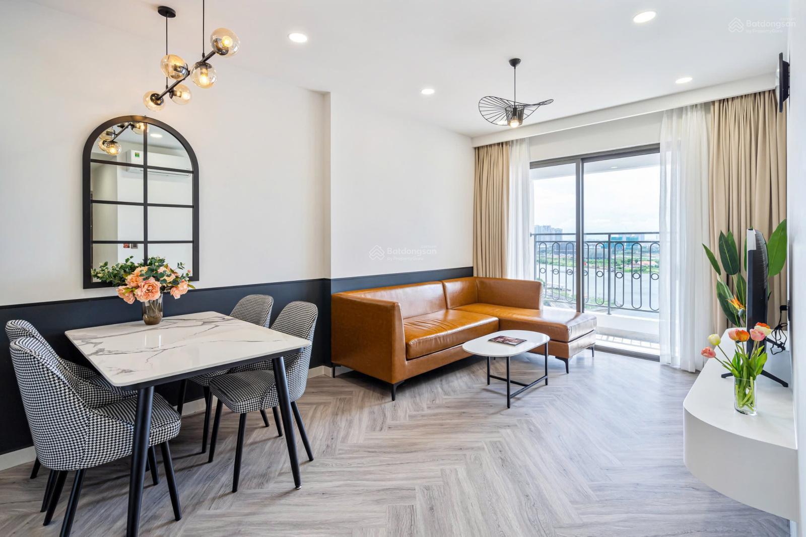 tin thật 100%, Saigon Royal quận 4, 2 PN 2WC, nội thất cao cấp, ban công thoáng, giá 23 triệu