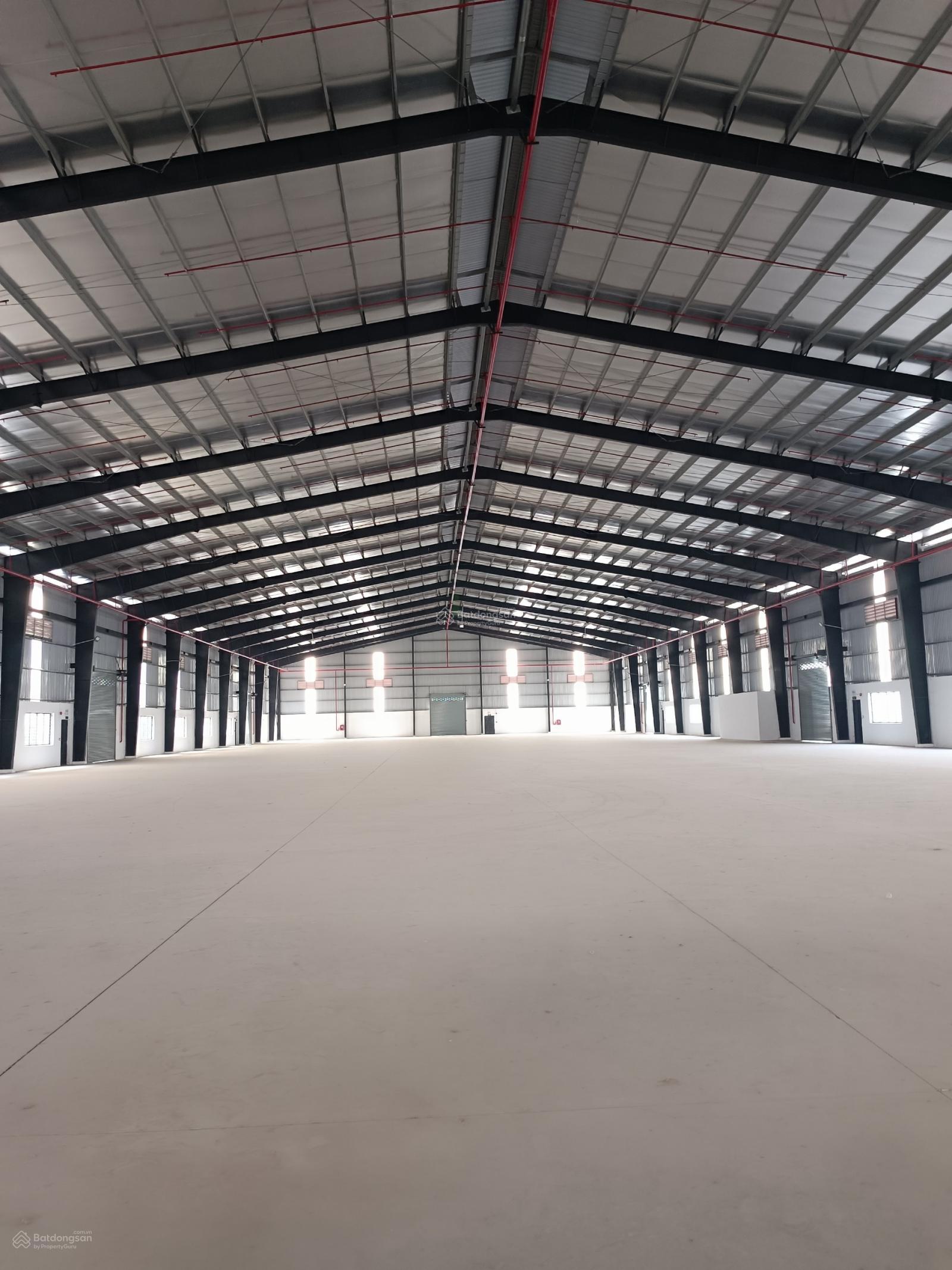 Cho thuê kho xưởng ngay khu CN Tân Kim. Diện tích: 1.300m2 và 2.600m2 - Giá: 100 nghìn/m2