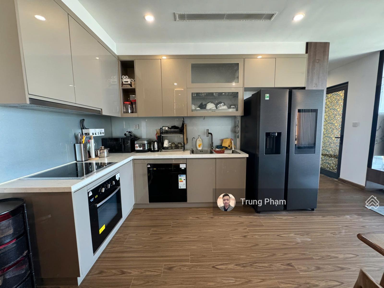 Chính chủ bán căn góc 3PN - 3WC. Diện tích 100m2 Vinhomes Westpoint, full nội thất mới. Giá 10,5 tỷ