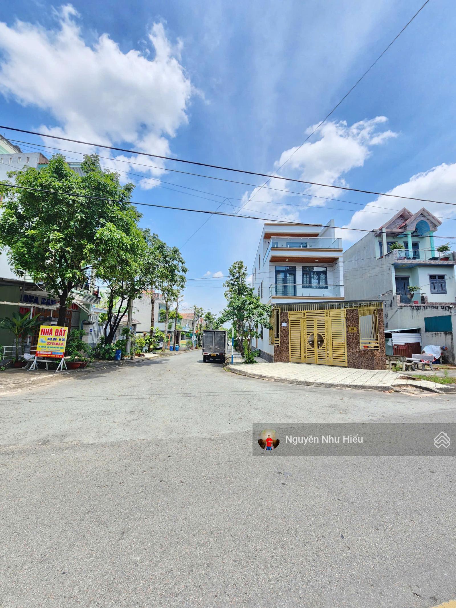 Bán nhà góc 2MT KDC Biconsi P. Tân Bình TP. Dĩ An Bán nhà góc 2MT KDC Biconsi P. Tân Bình TP. Dĩ An