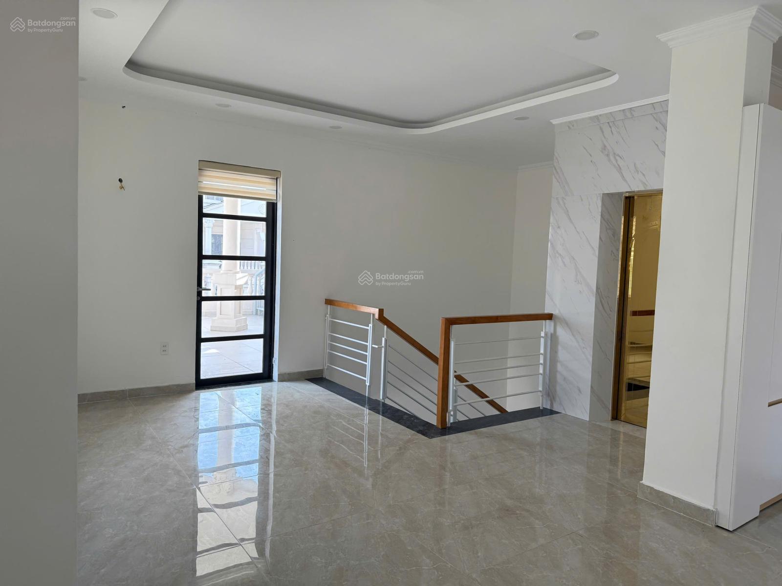 Bán căn góc 2 mặt tiền đường khu Cityland Park Hills