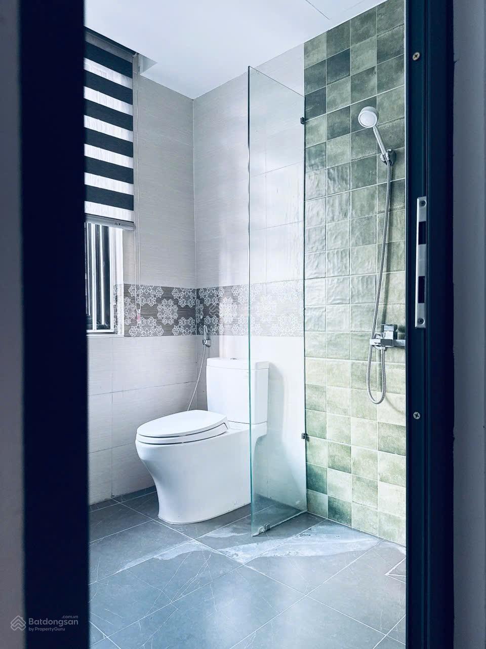 Chỉ có duy nhất 1 căn Villa - 6 phòng homestay rất mới & tuyệt đẹp The Manor Crown vừa ở và có tiền