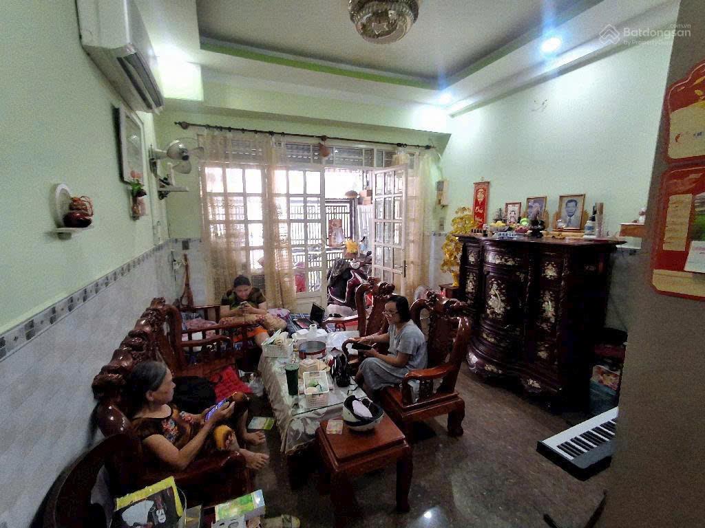 Nhà 2 tầng hẻm xe hơi 44 Bùi Văn Ba quận 7. 5,5*23m chỉ 10 tỷ Nhà 2 tầng hẻm xe hơi 44 Bùi Văn Ba quận 7. 5,5*23m chỉ 10 tỷ