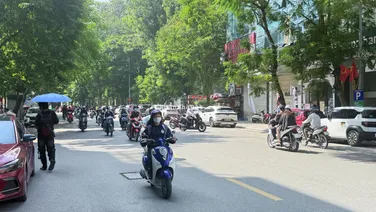 Bán nhà mặt phố Thanh Nhàn, 35 tỷ, 61m2 x 5 tầng, view công viên. Lô góc, kinh doanh VIP sầm uất