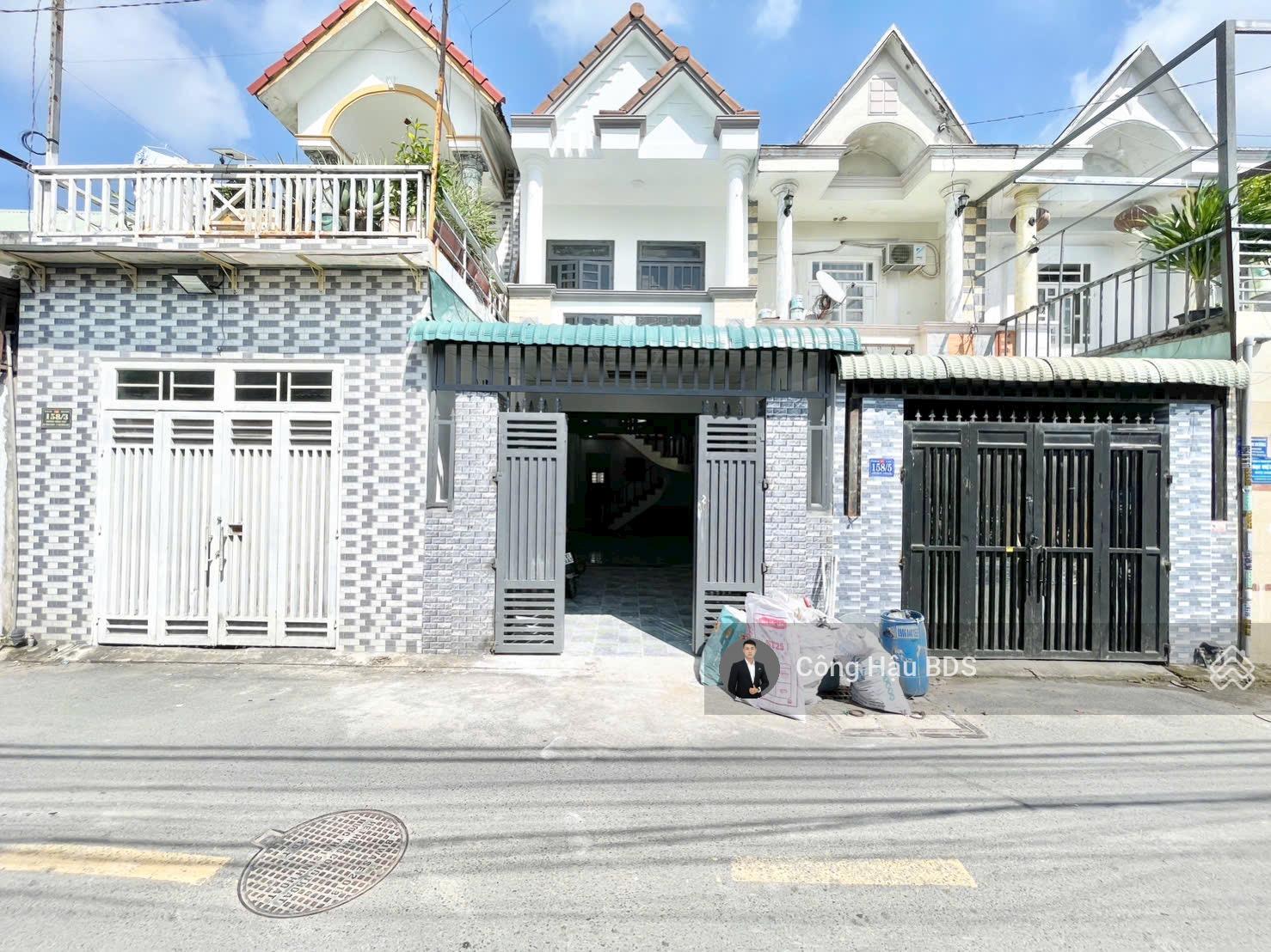 Bán Nhà 2 Tầng Mặt Tiền Kinh Doanh. DT: 72.9M2 (4x 18.3m). Đường Nhựa 6M. Giá: 4.45 TL.