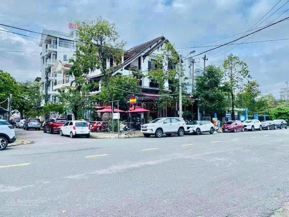 Chính chủ cần bán gấp nhà riêng 4 tầng giá rẻ 185m2 Vỹ Dạ Huế chỉ với giá 17 tỷ