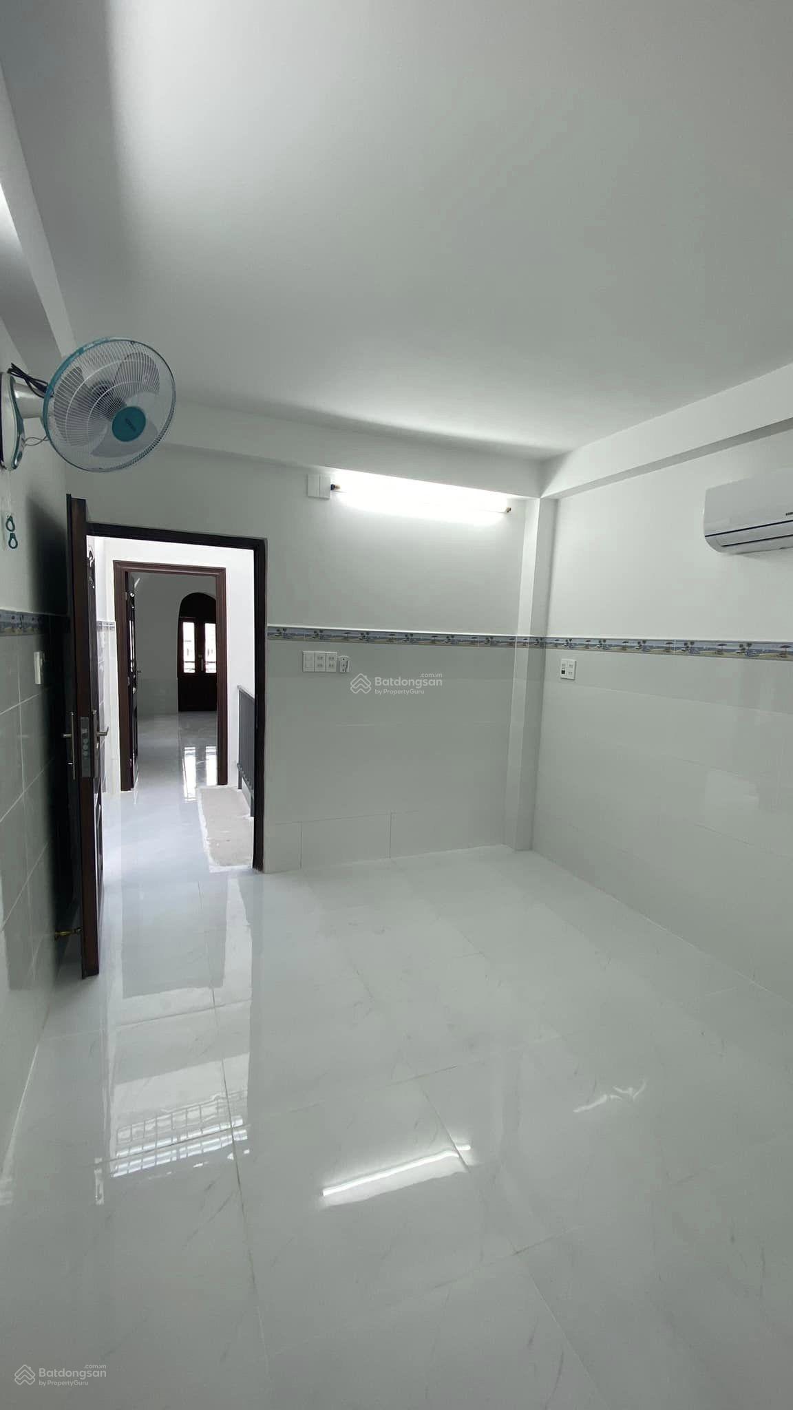 Cho thuê phòng gần Citisoho, UMT Cát Lái 3tr3 có máy lạnh ở được ngay Cho thuê phòng gần Citisoho, UMT Cát Lái 3tr3 có máy lạnh ở được ngay