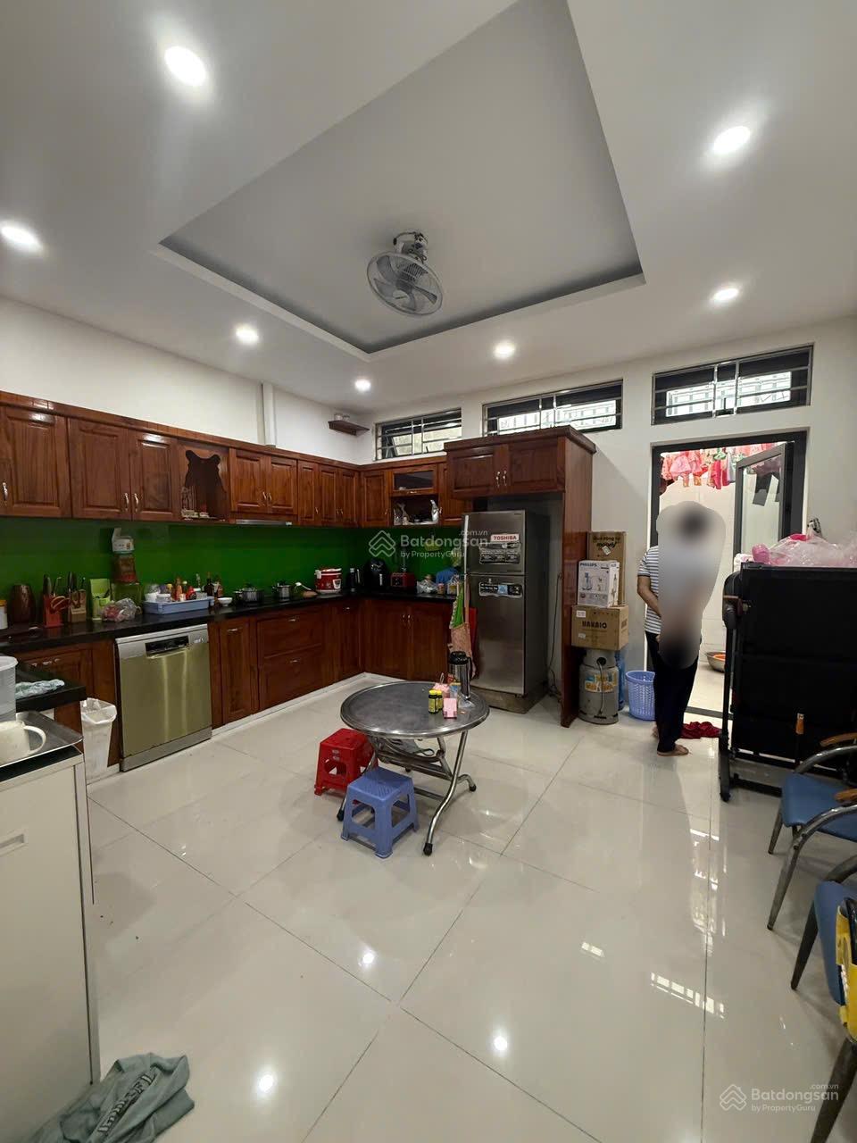 Nhà bán 4 tầng- 5 x 20m 100m2- 5 pn, 4 Wc- 7tỷ5 TL-MT 12m-KDC Intresco 13E , L Việt kiều,Ph Phú, BC Nhà bán 4 tầng- 5 x 20m 100m2- 5 pn, 4 Wc- 7tỷ5 TL-MT 12m-KDC Intresco 13E , L Việt kiều,Ph Phú, BC