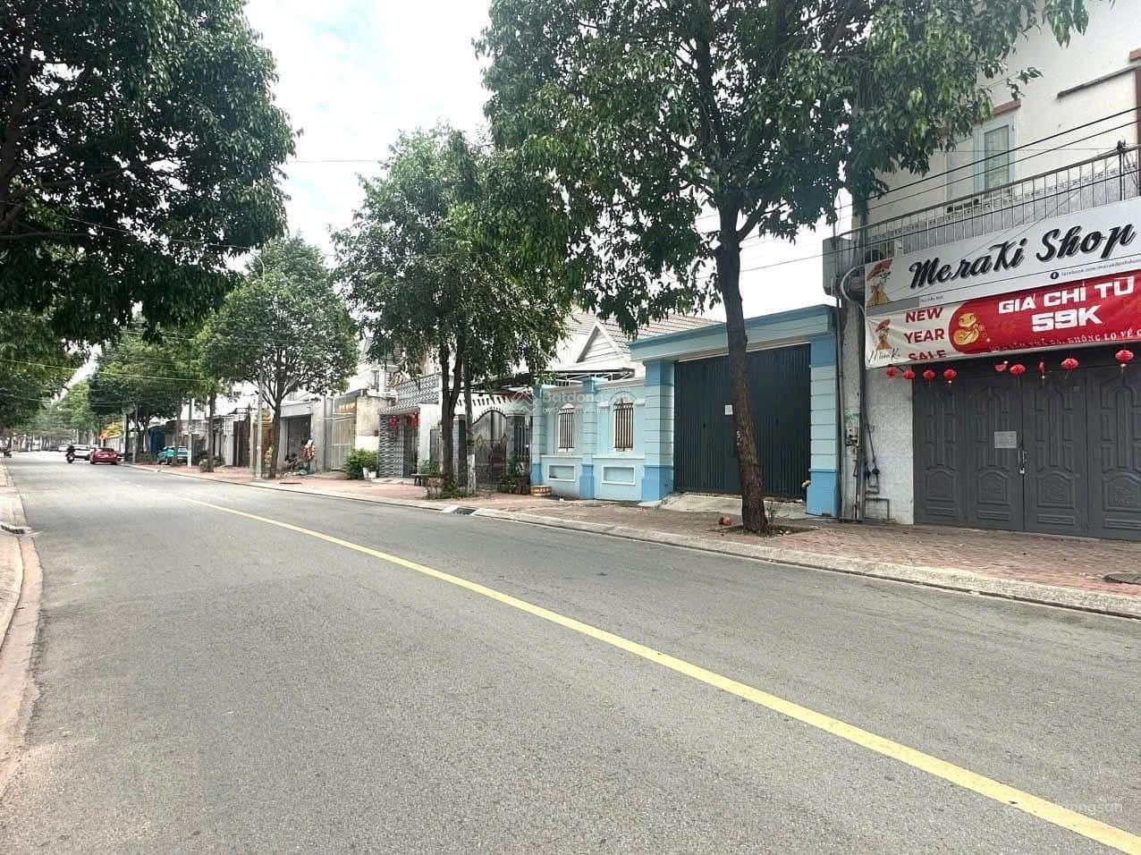 Cần bán nhà 1 trệt 1 lầu và 4 căn trọ hiện đang cho thuê (mặt tiền đường Phạm Thị Tân) Phú Lợi