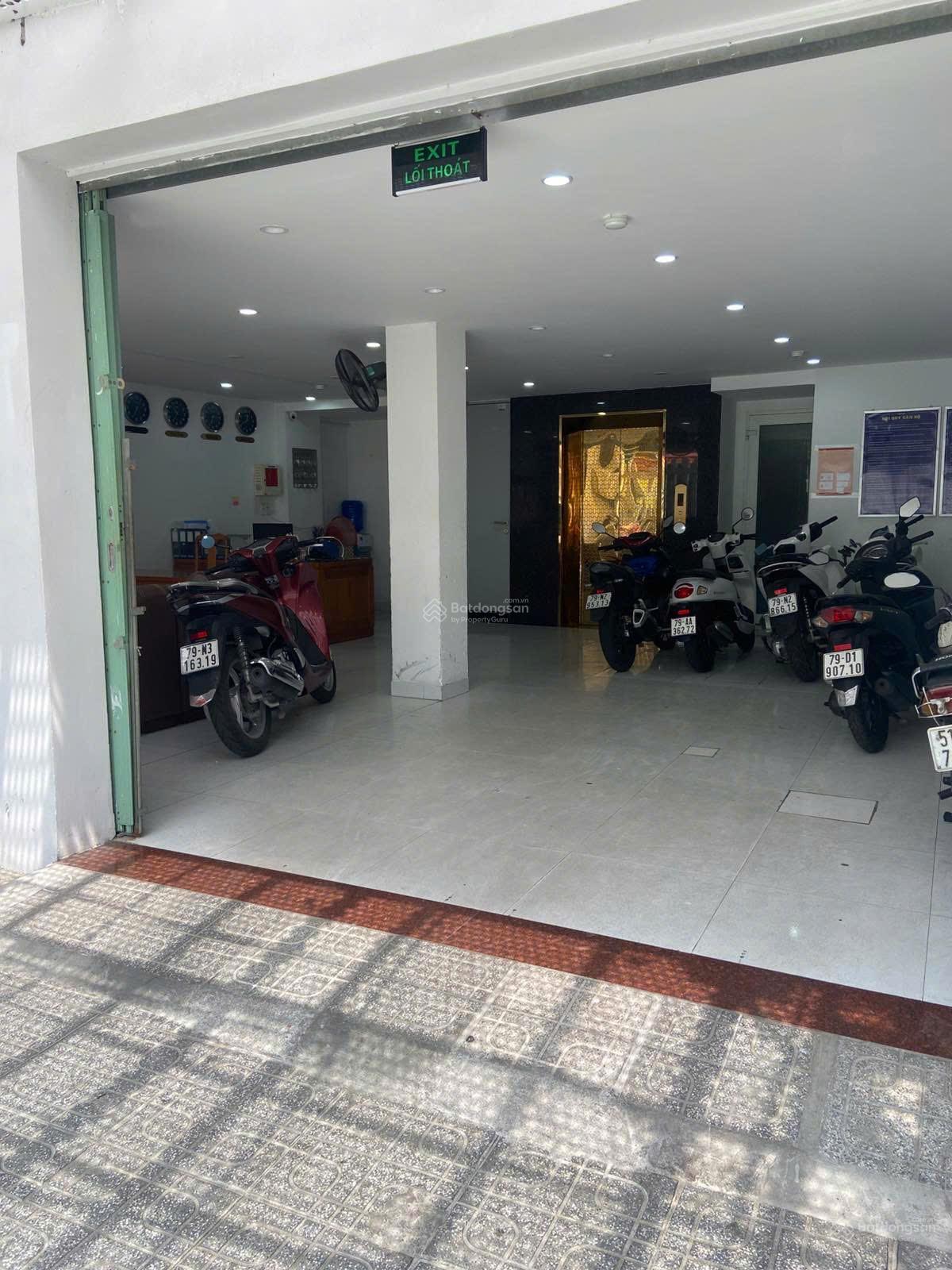 Toà căn hộ 7 tầng mặt tiền Hoa Lư, ngang 8m * cách biển Trần Phú: 700m giá: 20,5 tỷ