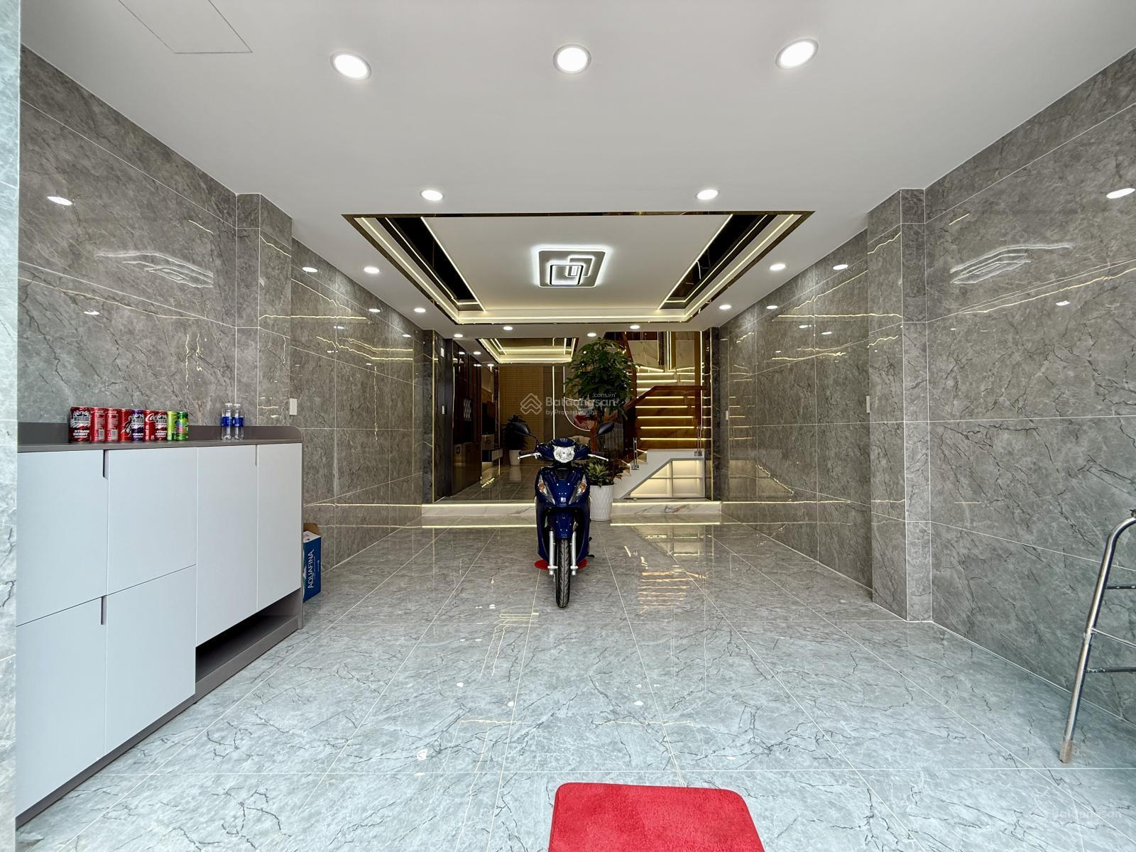 Nhà bên trường học, đường Trần Thị Năm, DT; 4,5x12m, Lửng, 3Lầu, 4PN, gara ô tô, Sân thượng