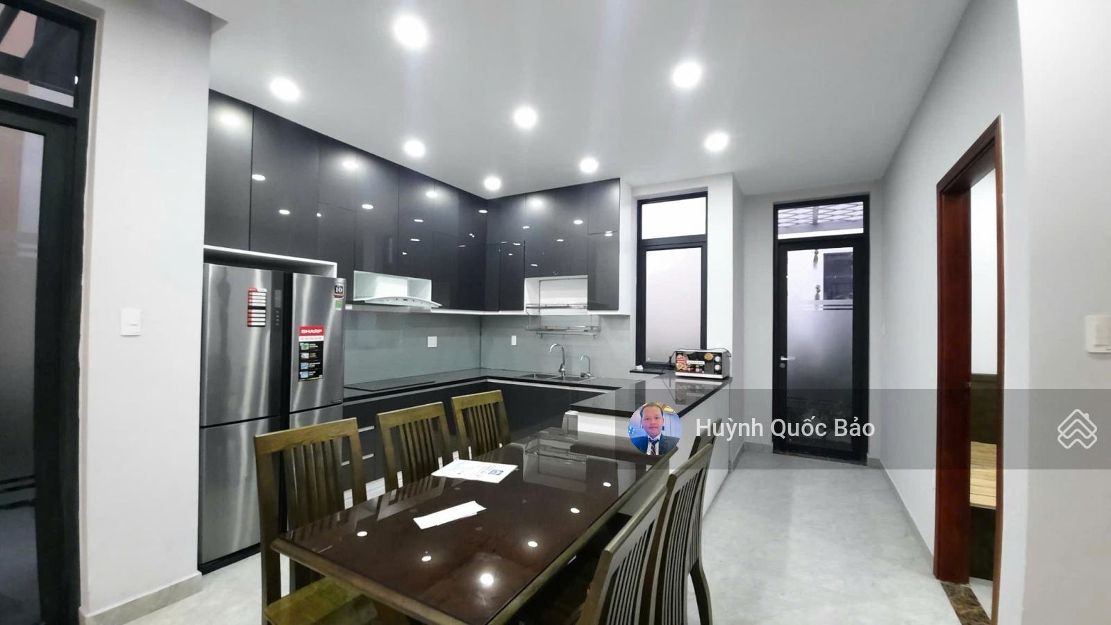 Cho thuê biệt thự song lập F6 Lucasta Villa Phú Hữu, Thủ Đức giá 32 triệu/tháng Cho thuê biệt thự song lập F6 Lucasta Villa Phú Hữu, Thủ Đức giá 32 triệu/tháng