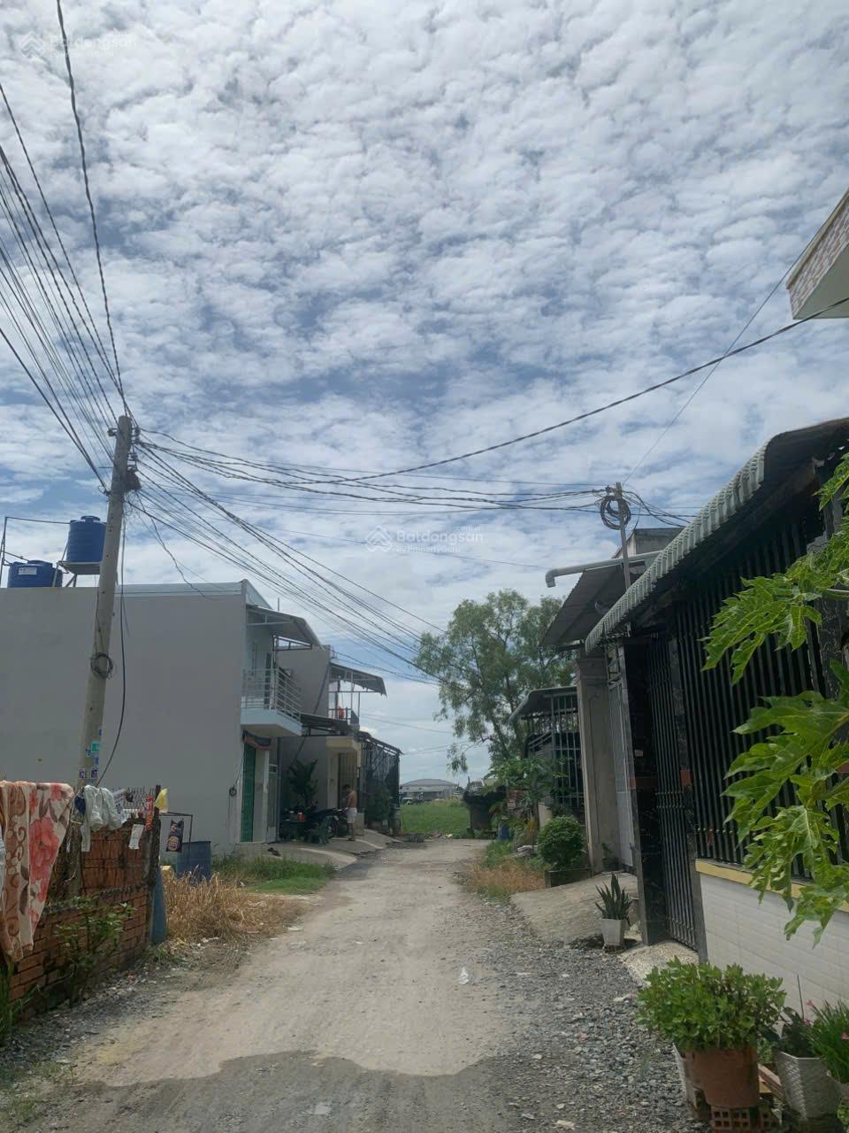 CẦN BÁN LÔ ĐẤT NGANG 10 DÀI 27 TRONG KHU CN HẢI SƠN