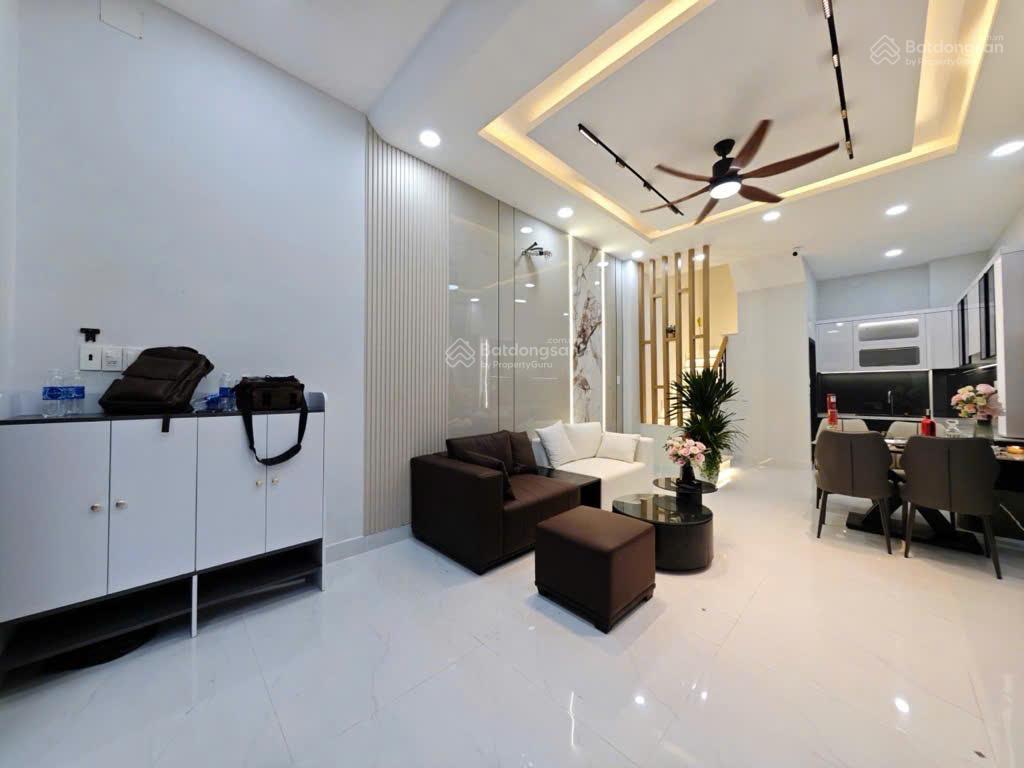 Ngộp bank bán gấp nhà HXH Tân Hoà Đông, 64m2, 3 tầng BTCT, 4PN, về Quận 6 chỉ 5p, giáp CV Phú Lâm