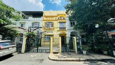 Bán Biệt thự Hưng Thái, 7x18m, giá 35 tỷ liên hệ:093862838 Nhân