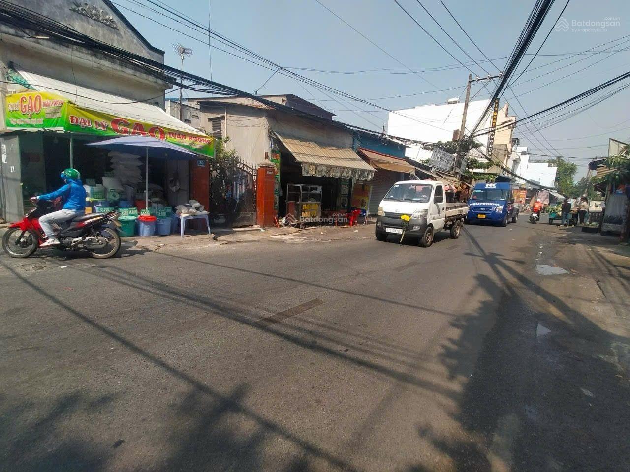 Nhà phố mặt tiền kinh doanh Bế Văn Đàn gần cầu Sóng Thần p.An Bình Dĩ An